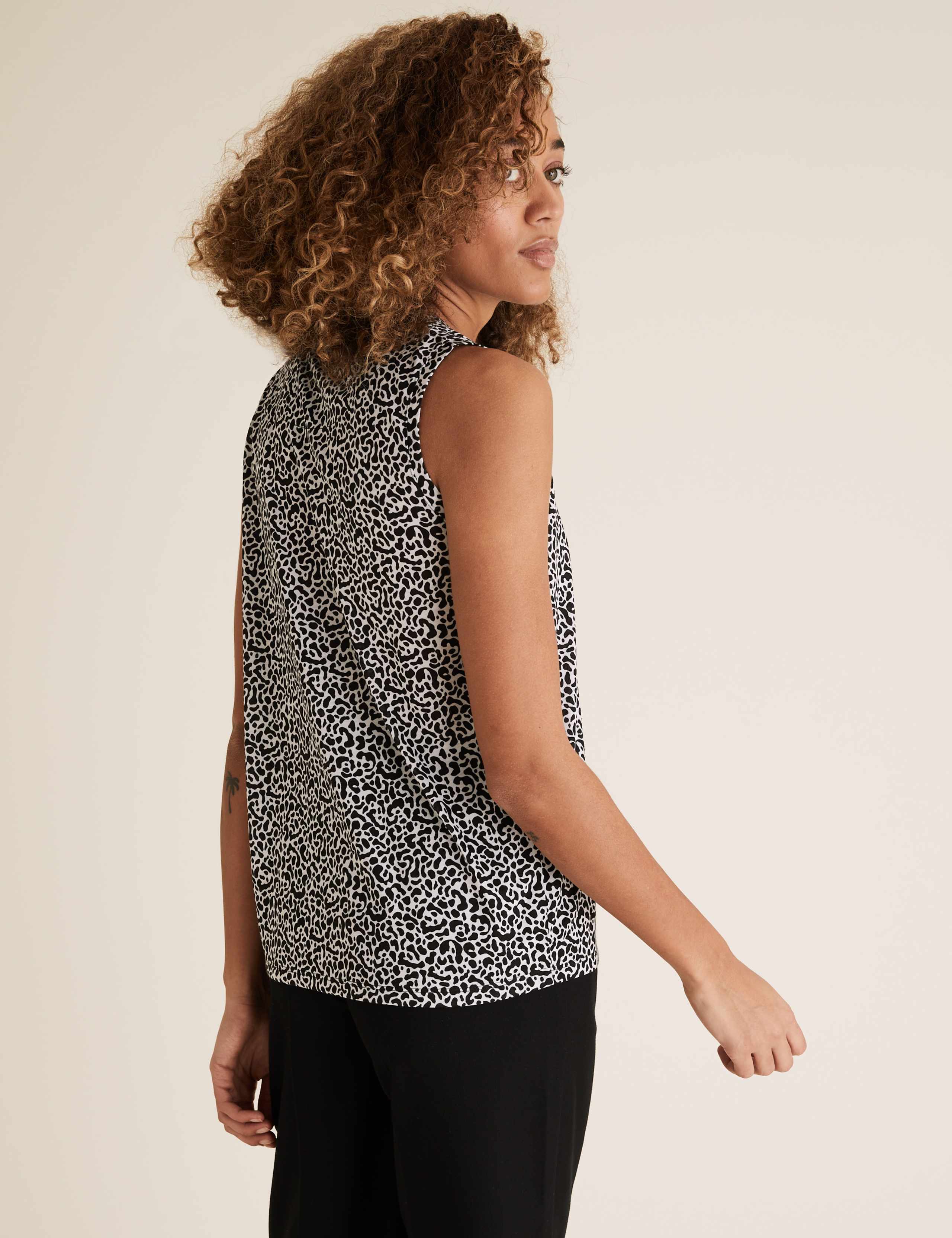 Animal Print Relaxed Sleeveless Tank Top 5 of 5