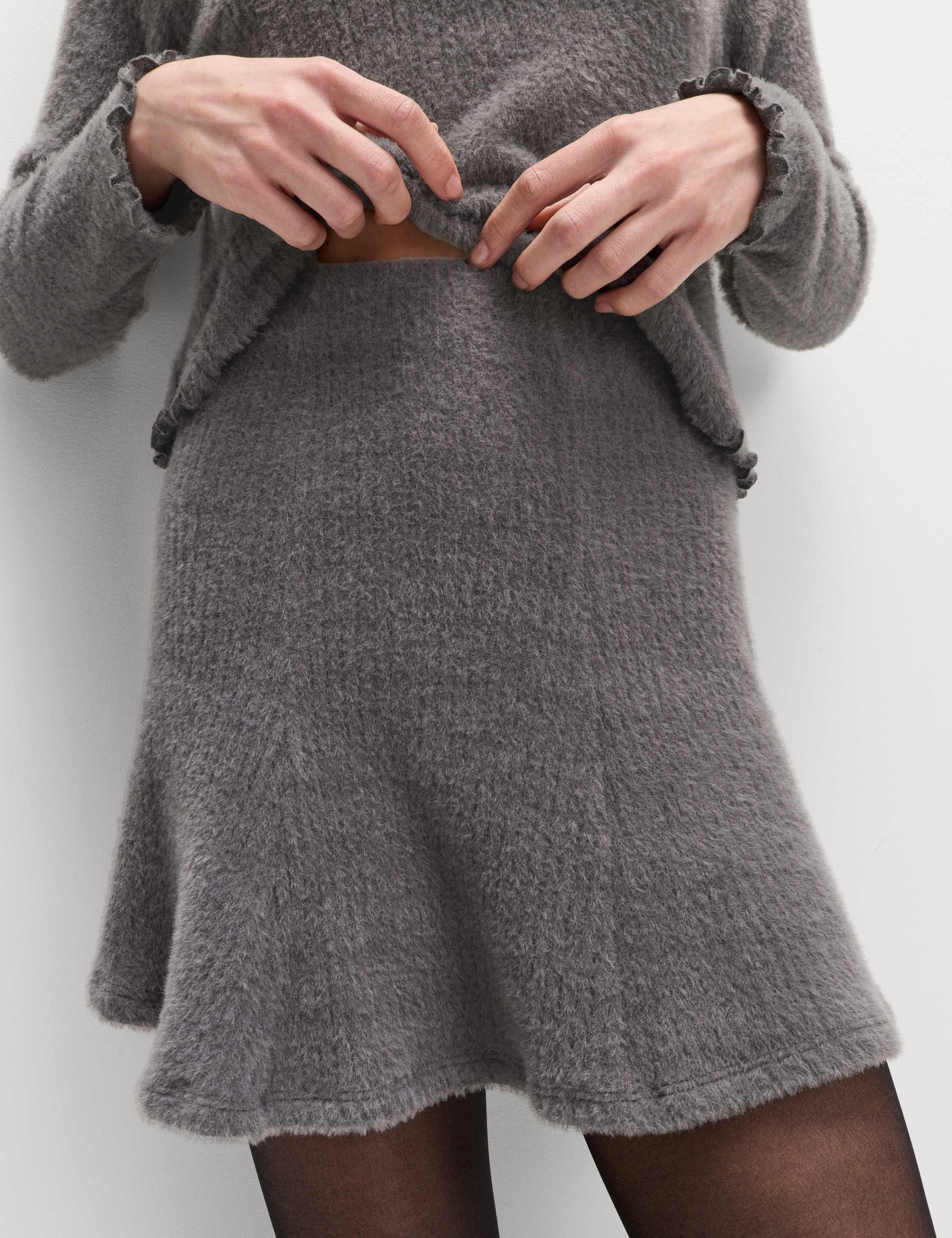 Cosy Mini Skirt 3 of 5