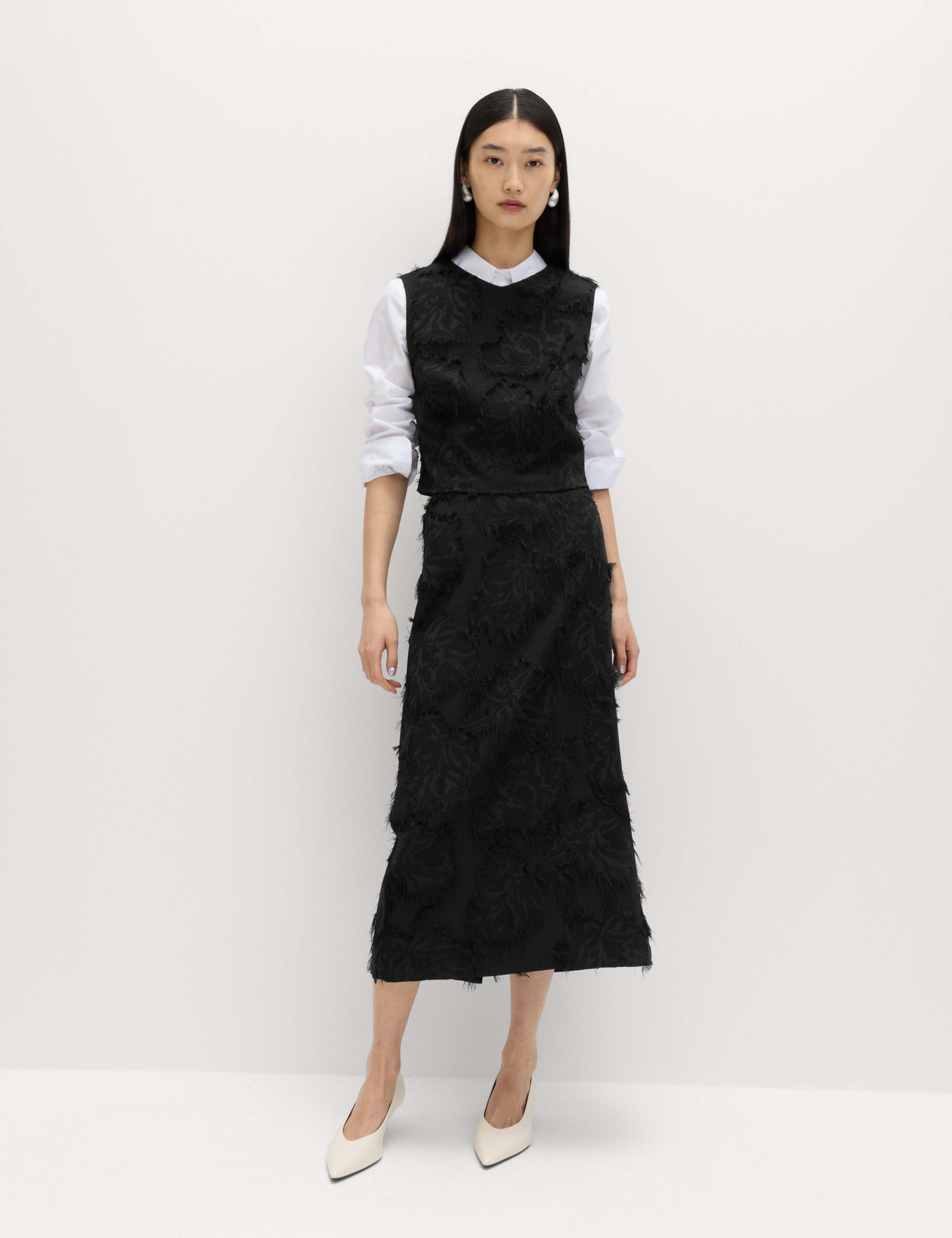 Textured Floral Jacquard Midi Column Skirt 3 of 6