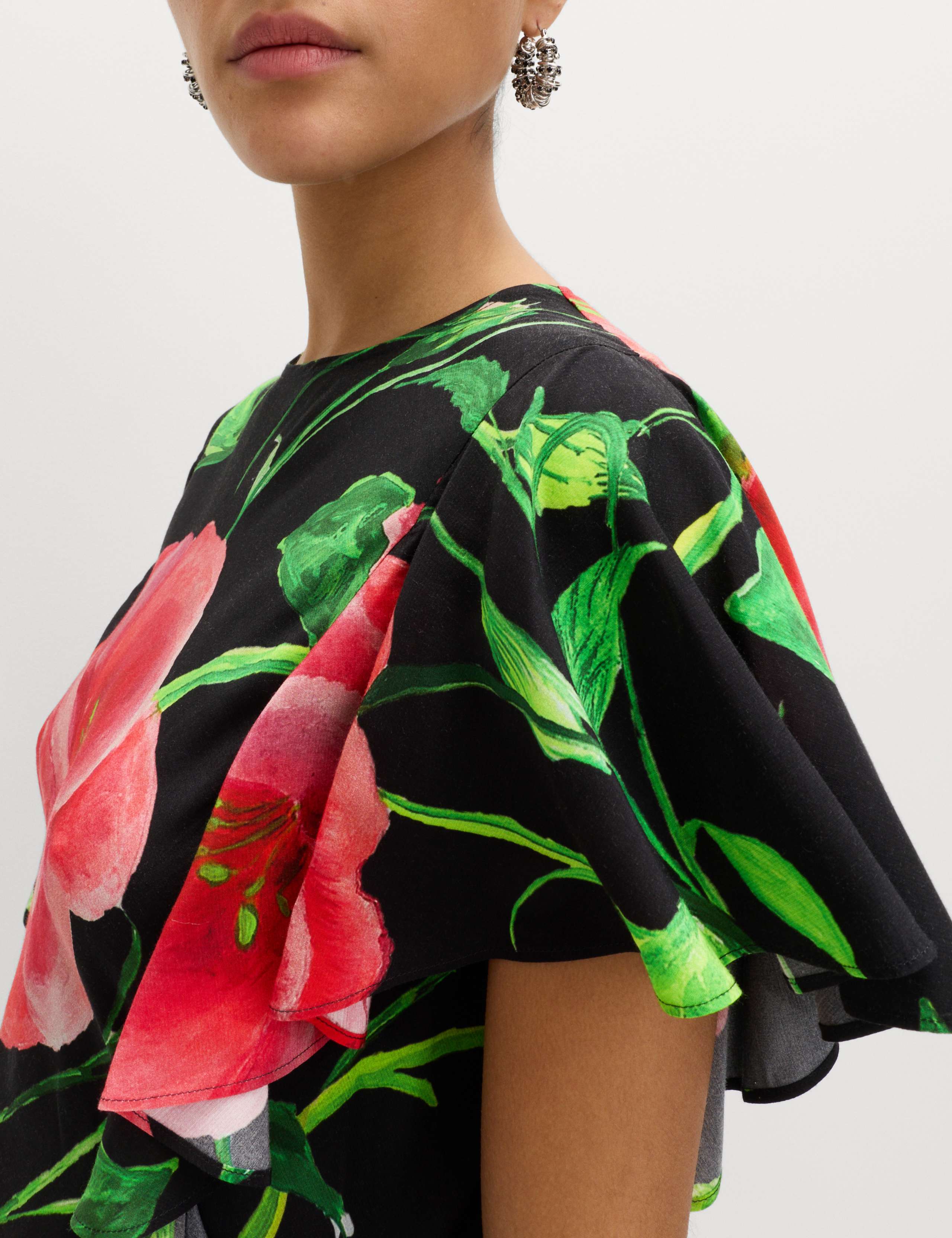 Printed Round Neck Midaxi Dress 1 of 6