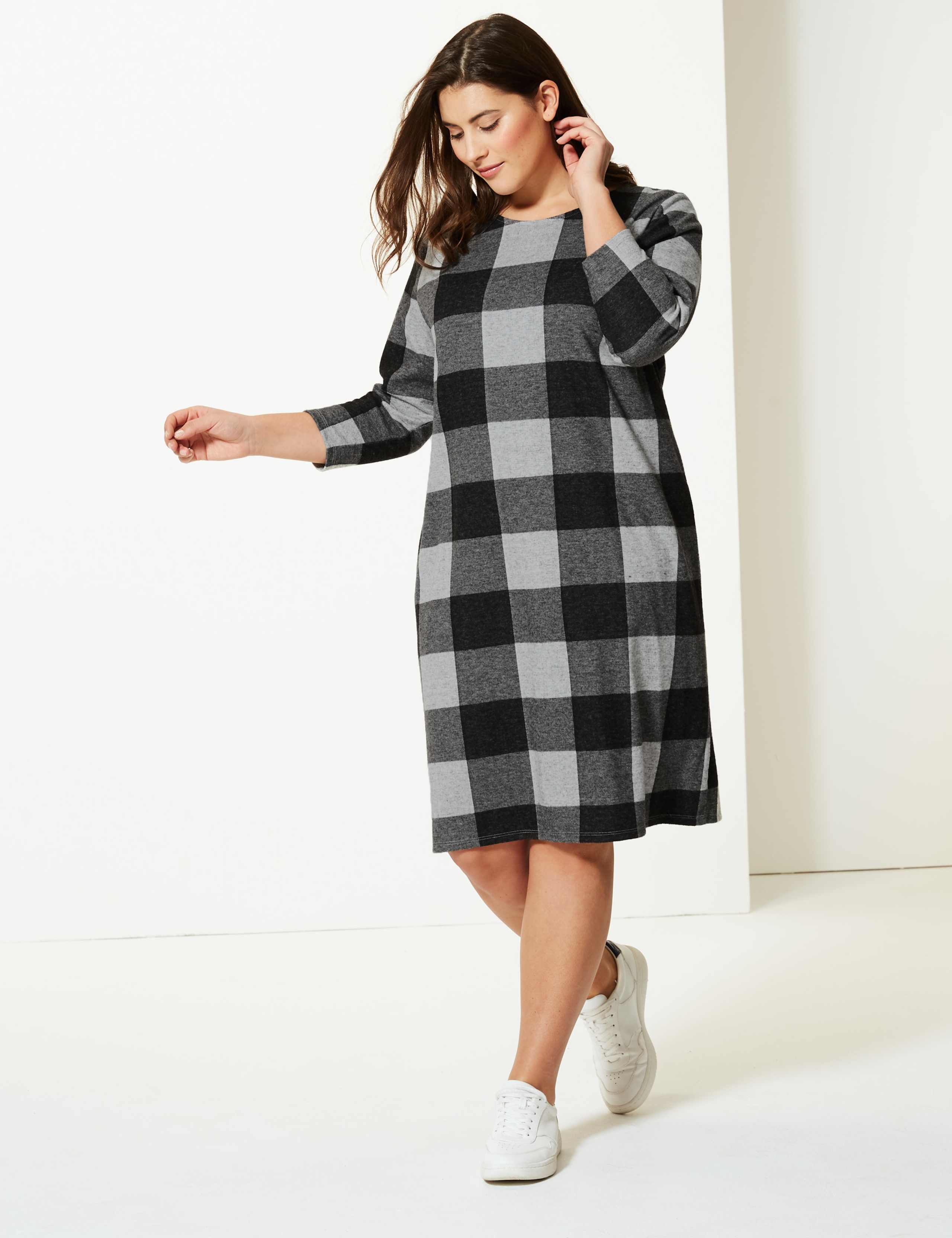 CURVE Checked 3/4 Sleeve Shift Dress 1 of 4