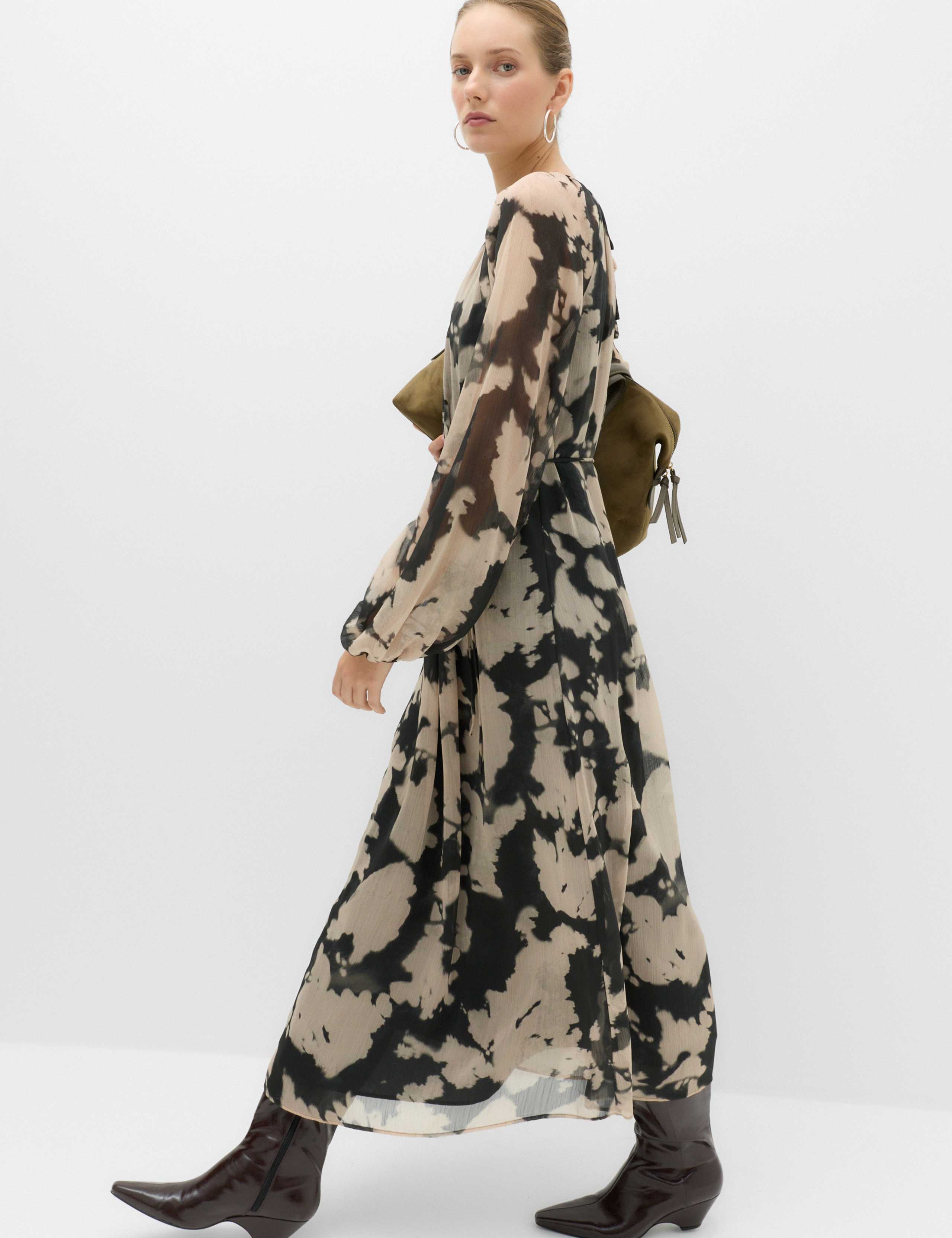 Chiffon Printed Tie Neck Midi Relaxed Dress 5 of 6