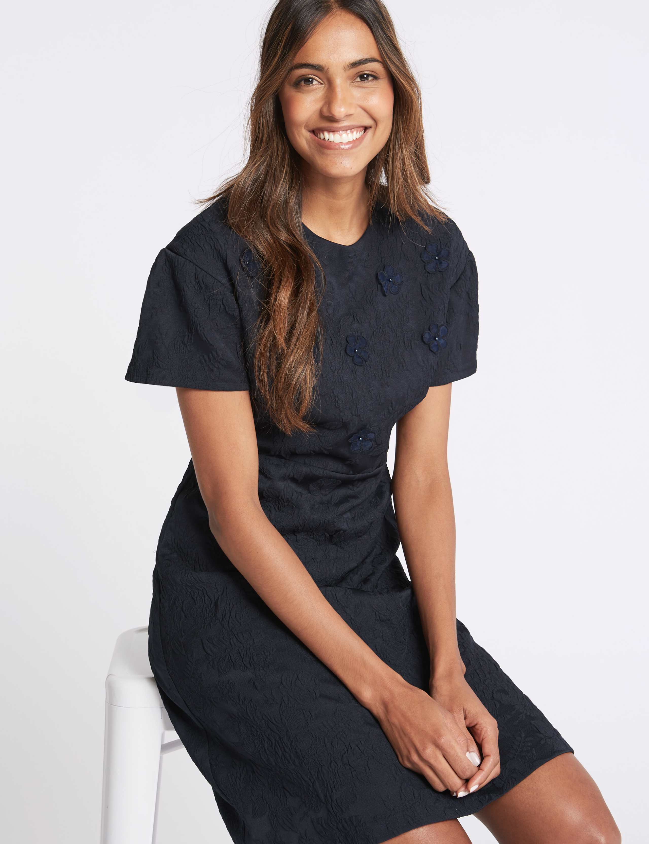 Embossed Jacquard Short Sleeve Shift Dress 5 of 7