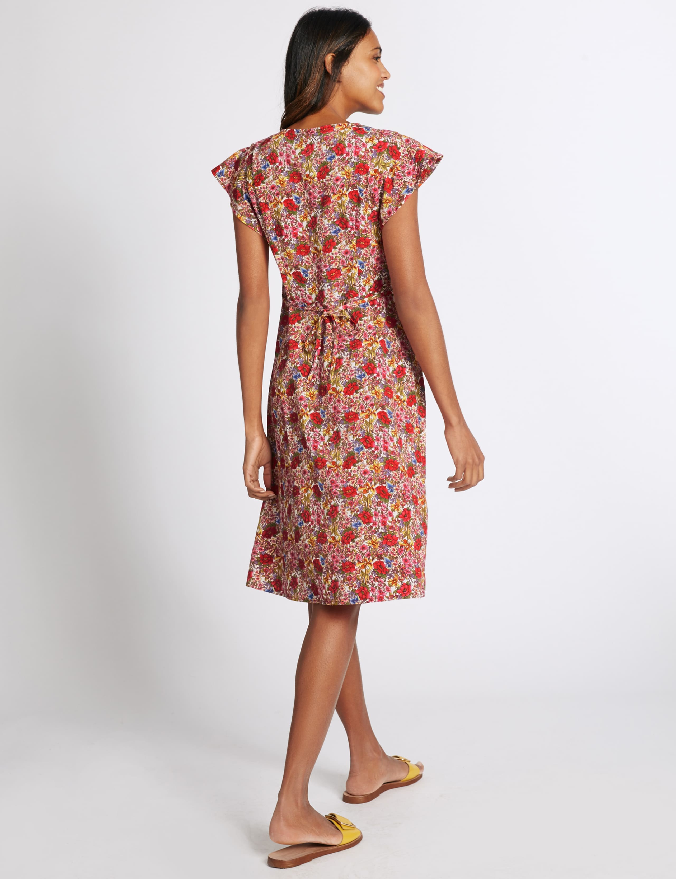 Floral Print Short Sleeve Swing Dress 3 of 4