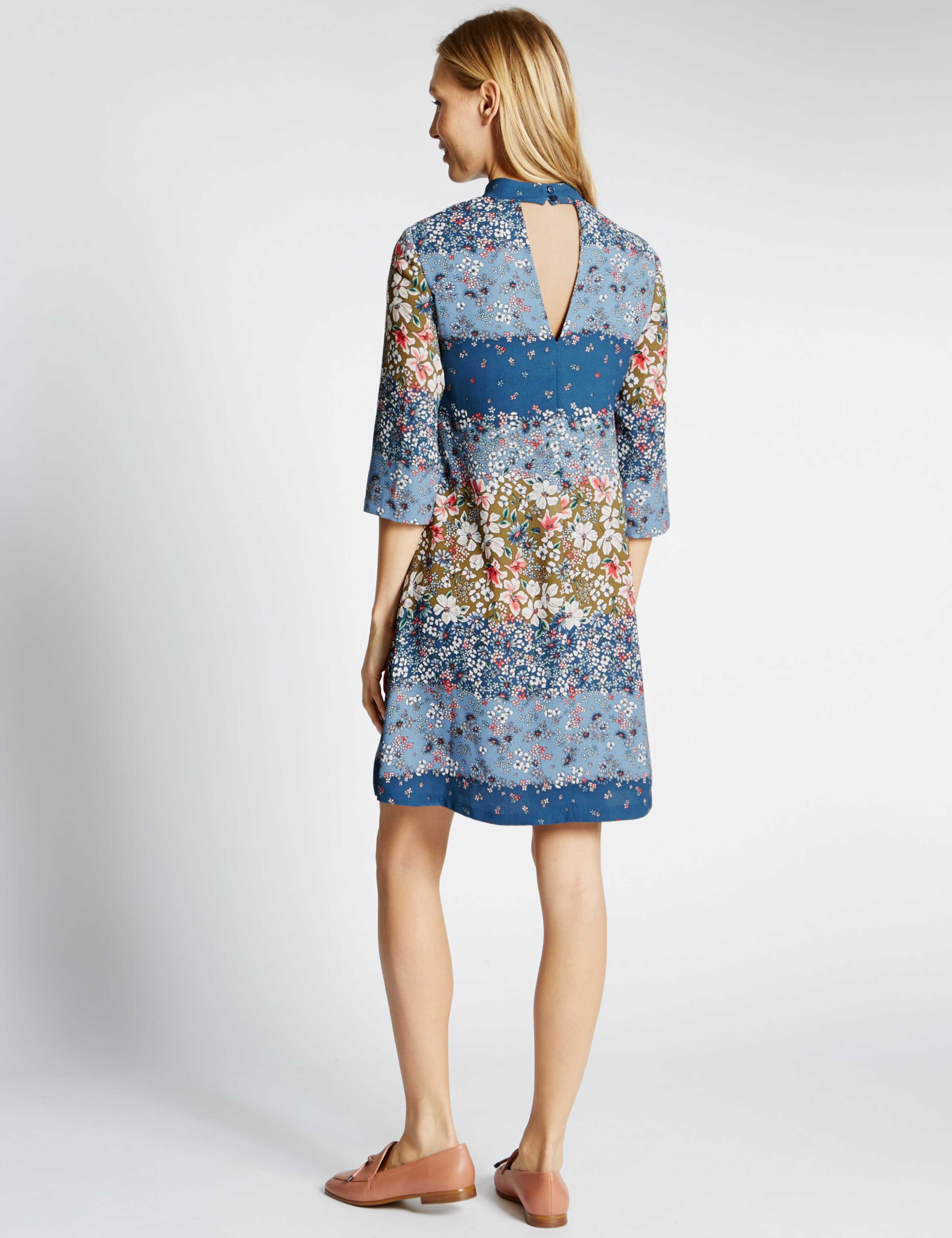 Ditsy Floral Print ¾ Sleeve Swing Dress 3 of 4
