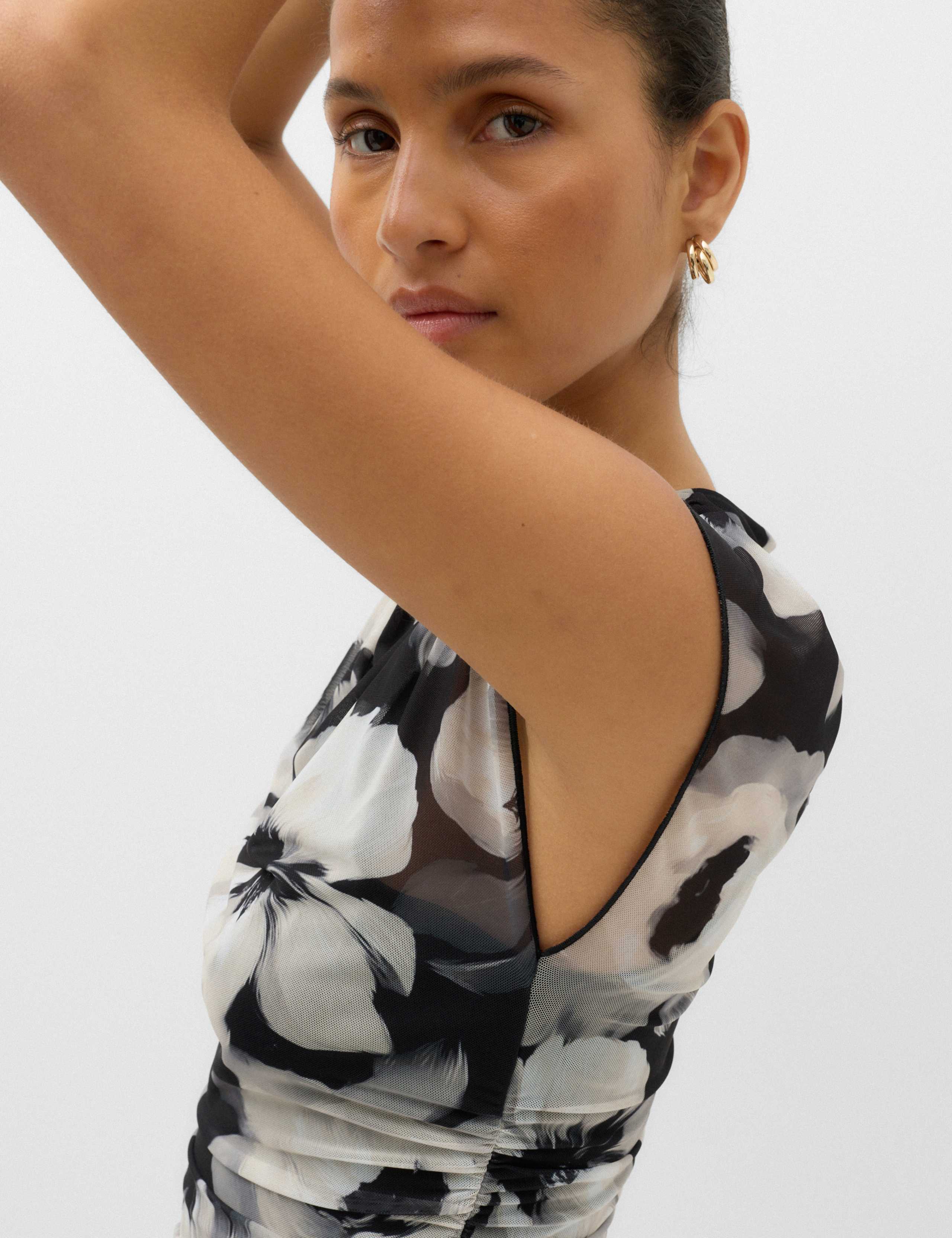 Mesh Floral Ruched Midi Waisted Dress 3 of 7