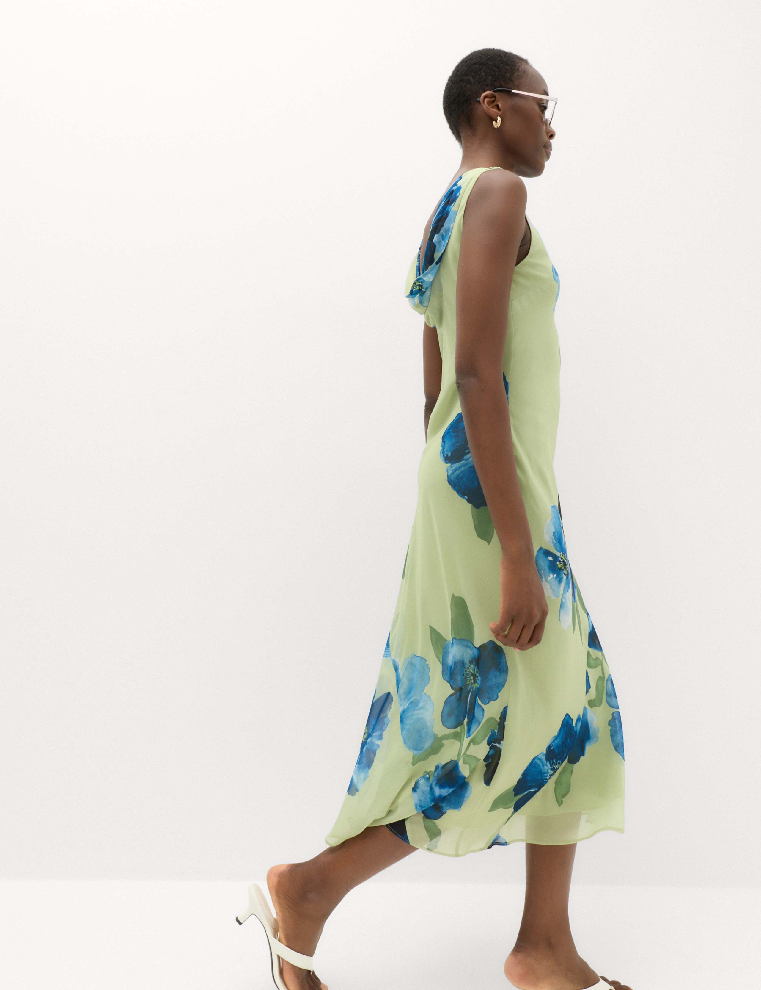 Floral Round Neck Midi Column Dress 6 of 7