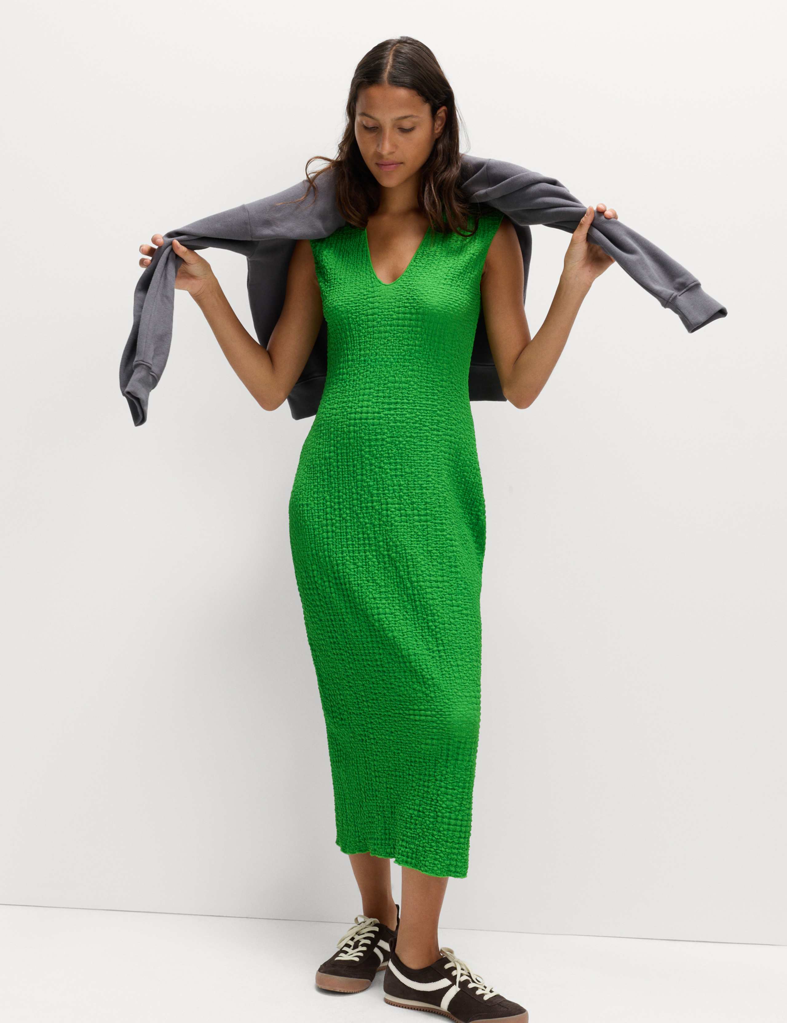 Jersey Textured V-Neck Midi Column Dress 4 of 7