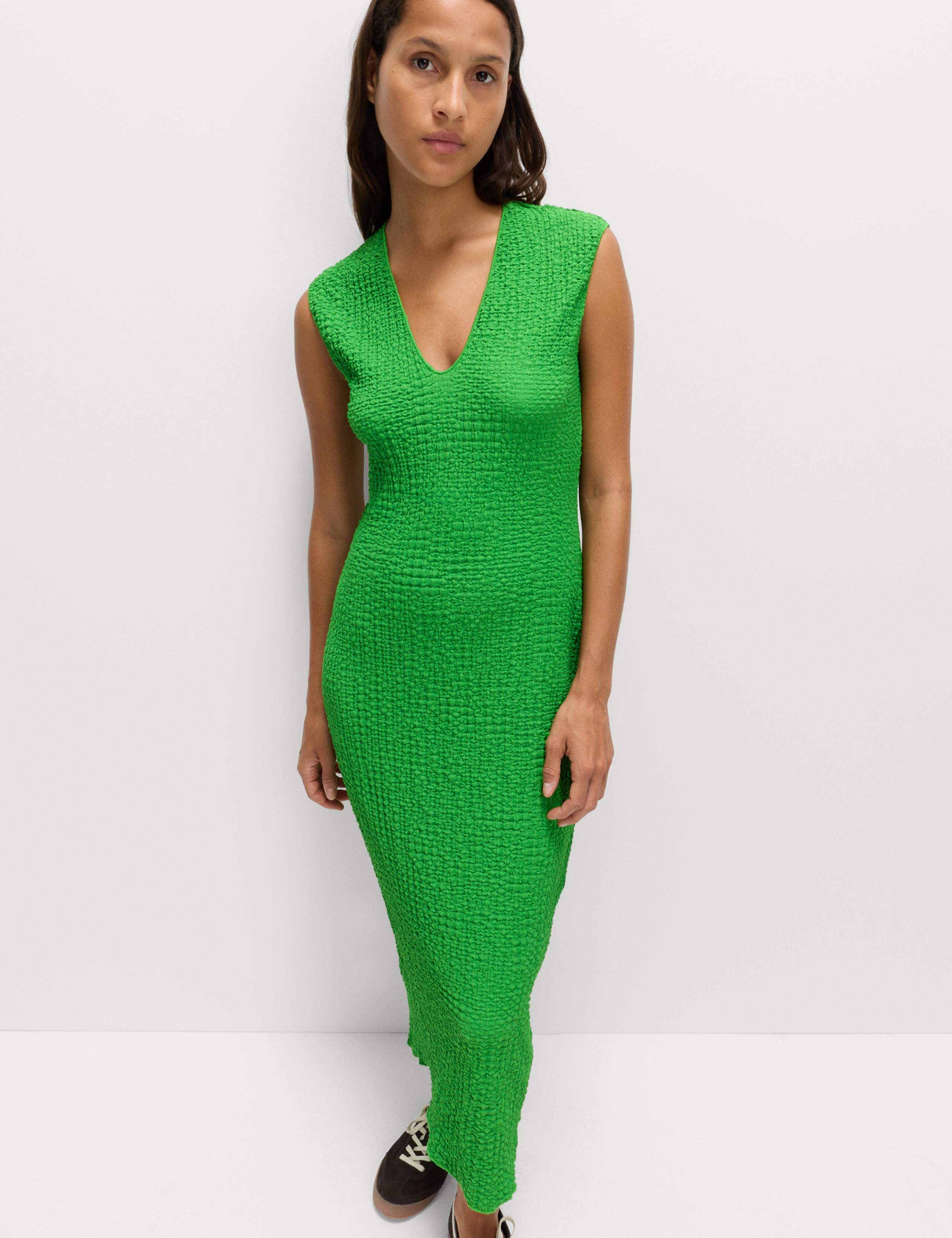 Jersey Textured V-Neck Midi Column Dress 7 of 7