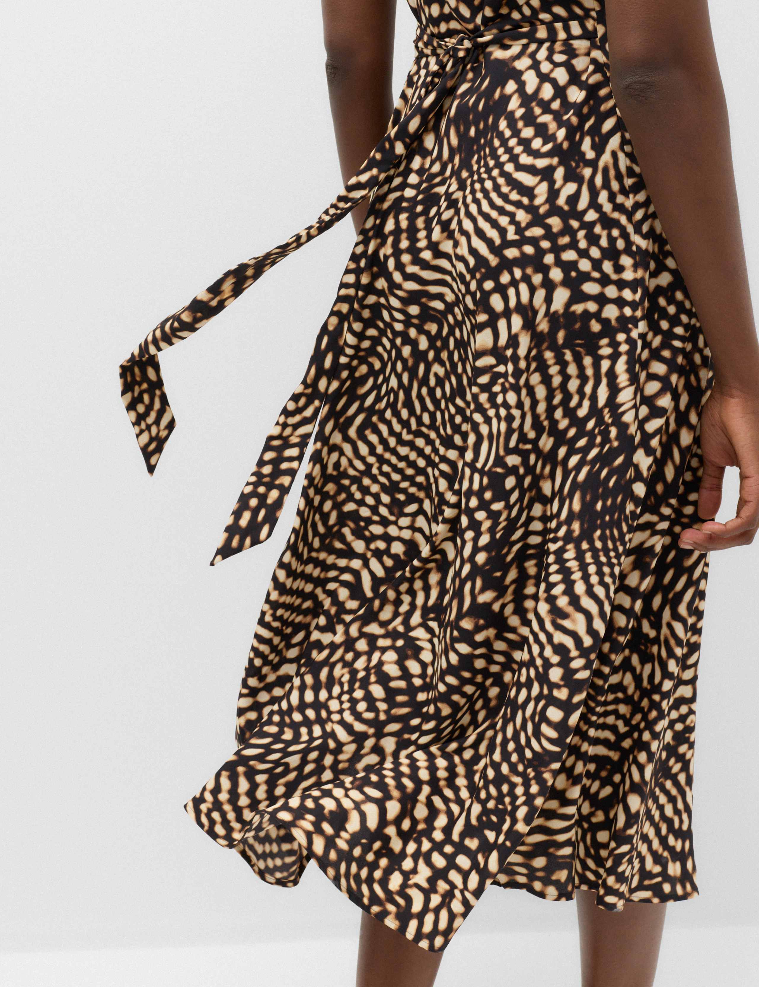 Animal Print V-Neck Midi Tea Dress 4 of 6