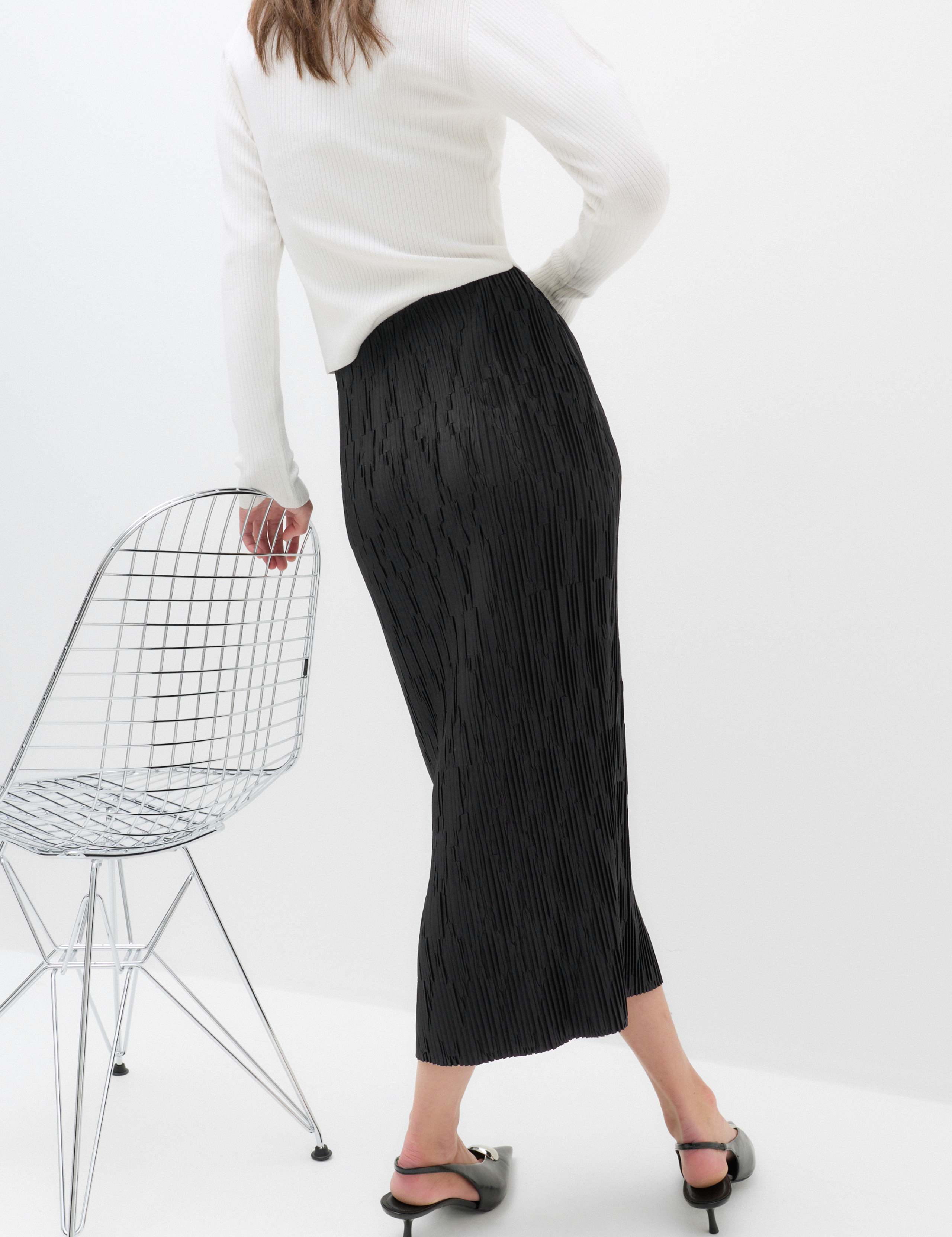 Plisse Midi Column Skirt 4 of 6