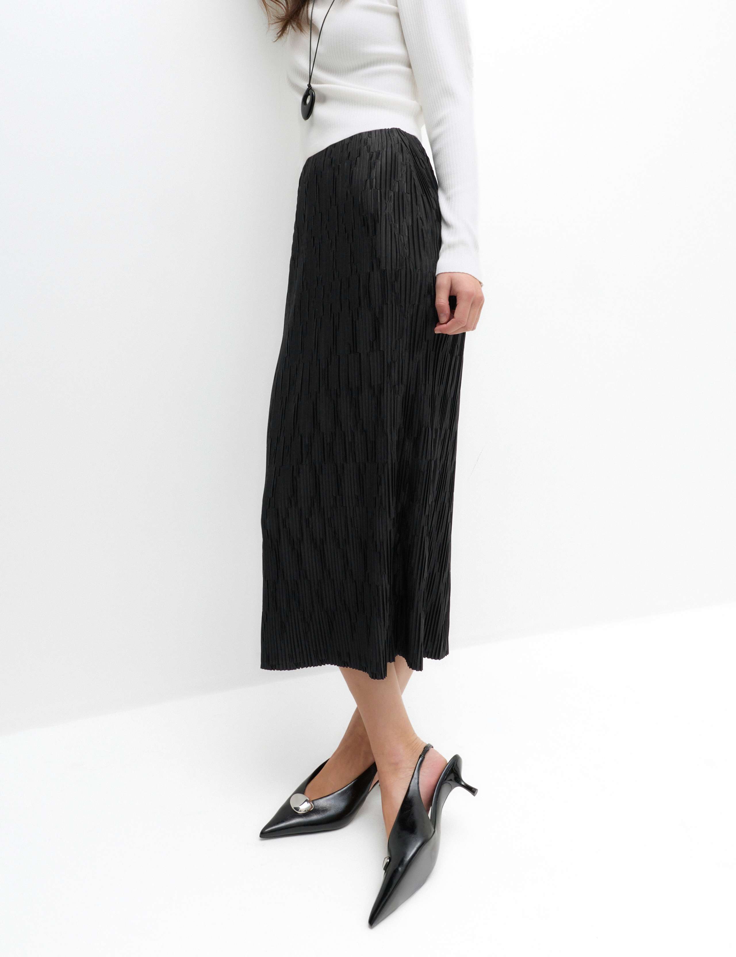Plisse Midi Column Skirt 6 of 6
