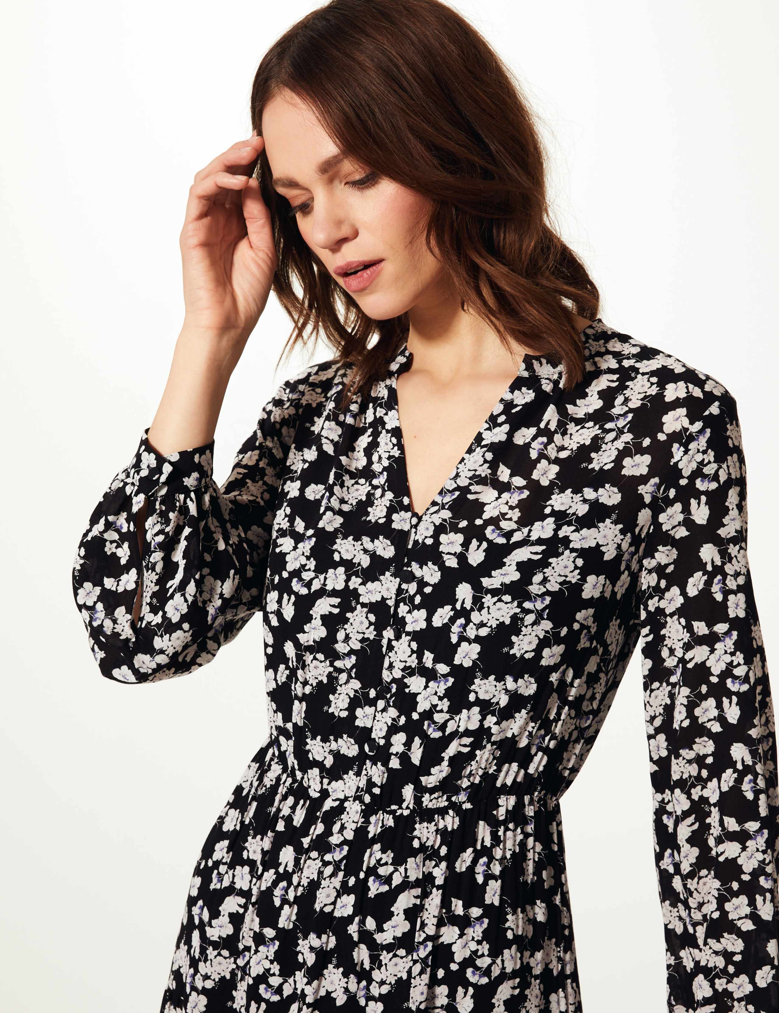 Floral Print Waisted Maxi Dress 2 of 3