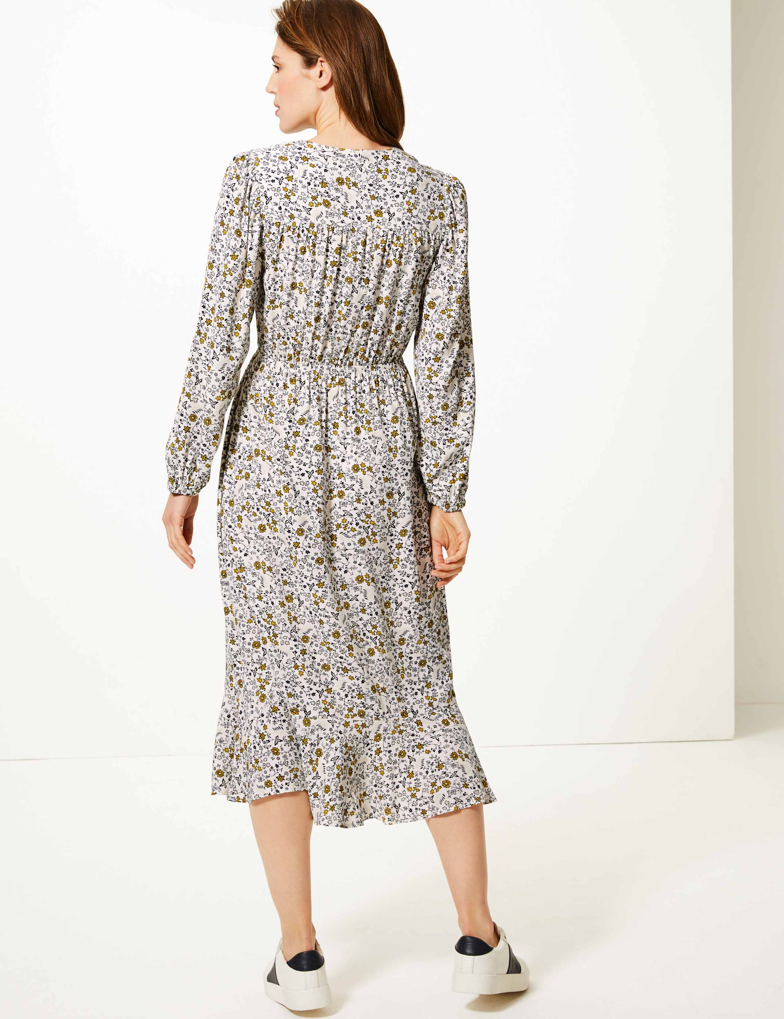 Ditsy Floral Waisted Midi Dress 3 of 3