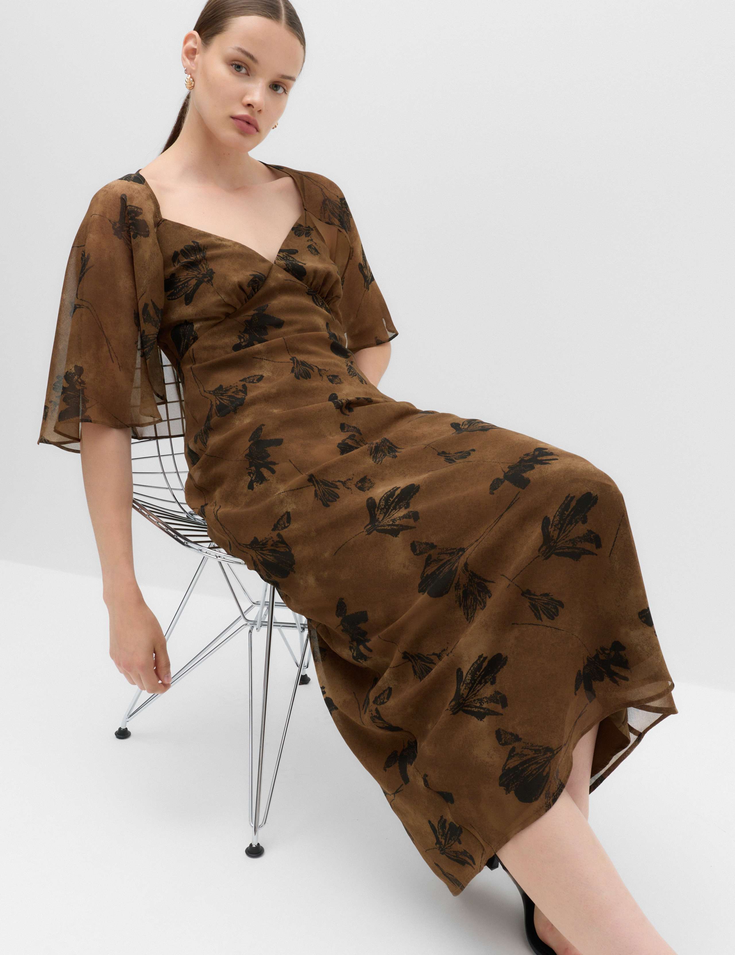 Floral Cape V-Neck Maxi Tea Dress 4 of 6