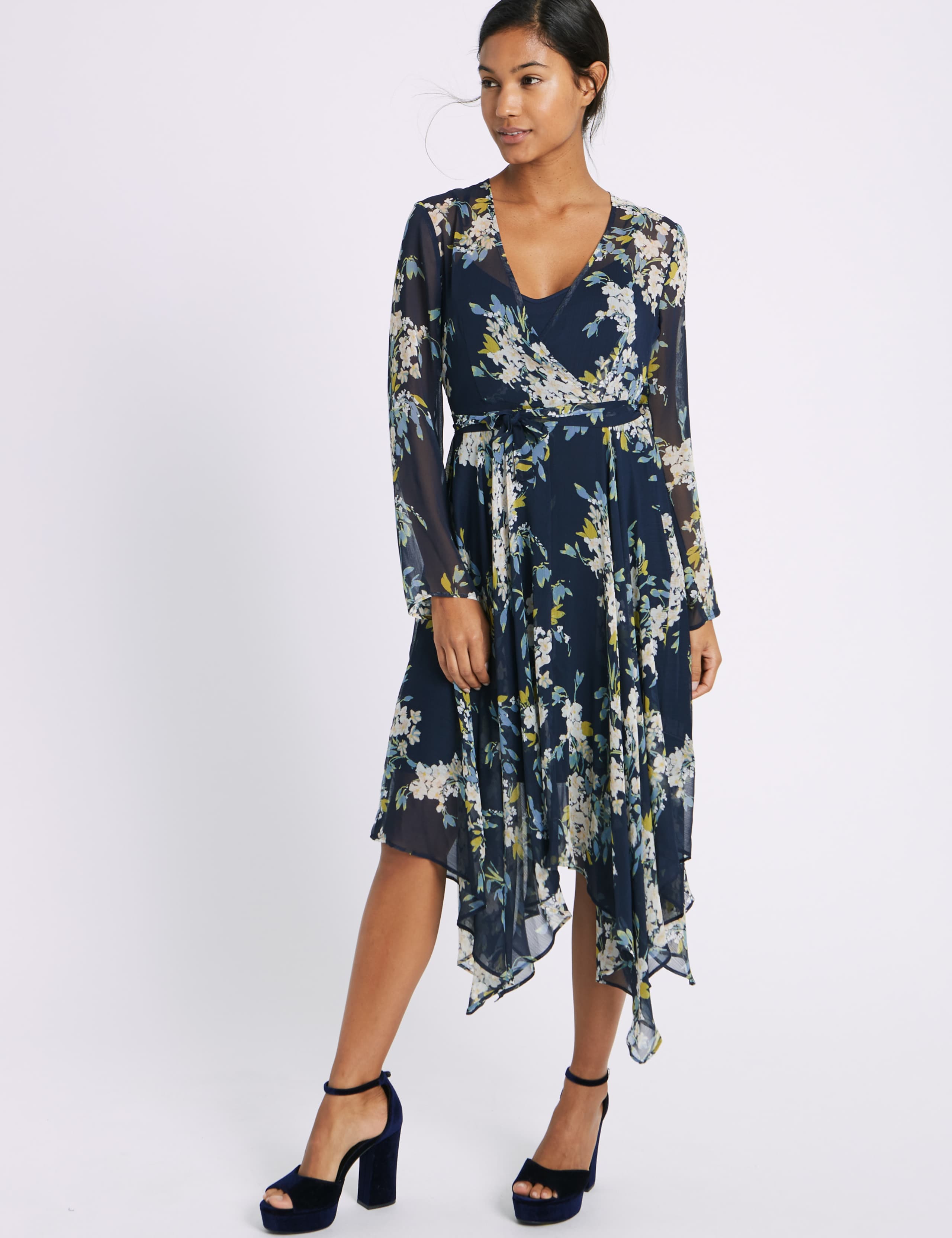 Floral Print Hanky Hem Midi Dress 3 of 5