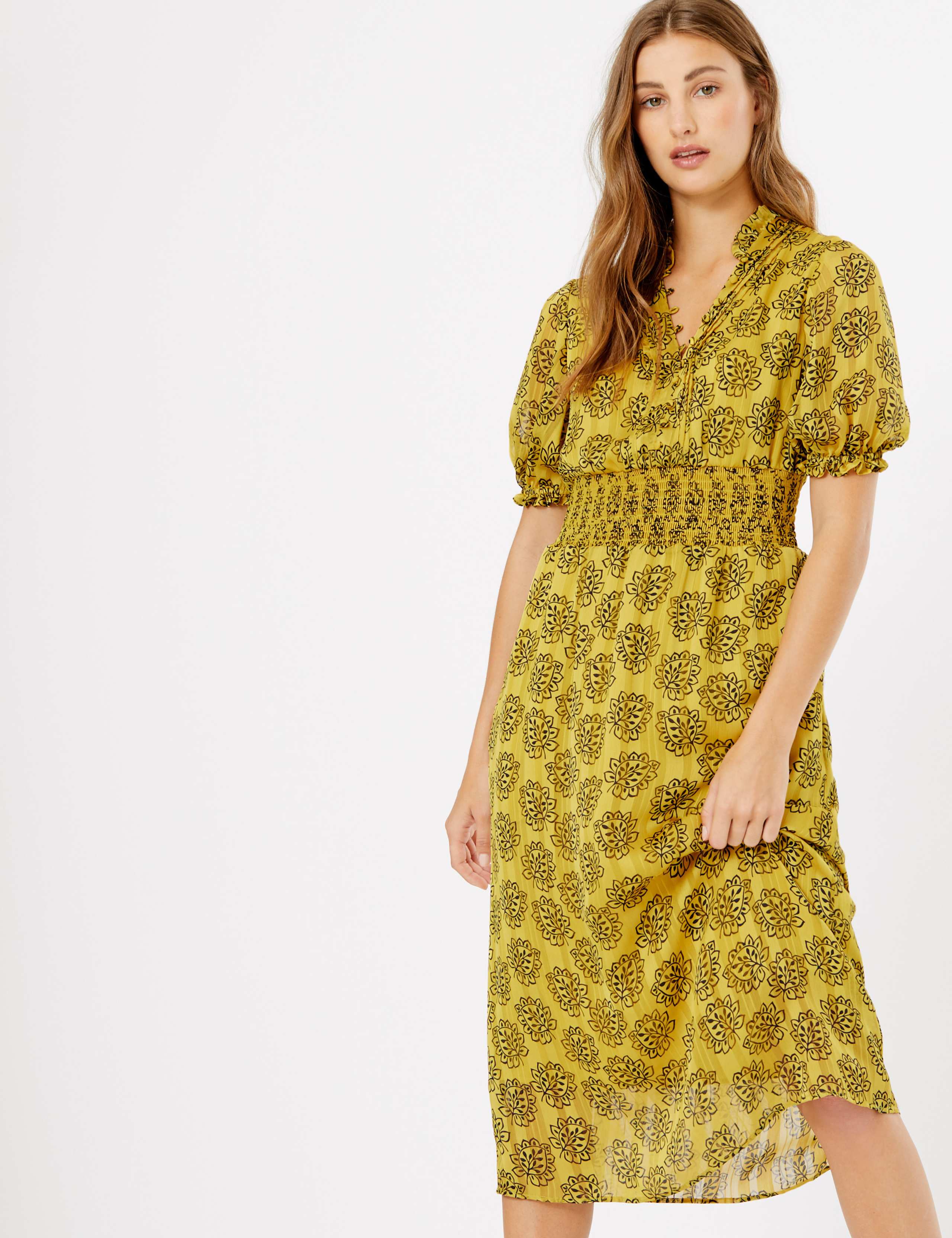 Leaf Print Shirred Waisted Dress 3 of 4