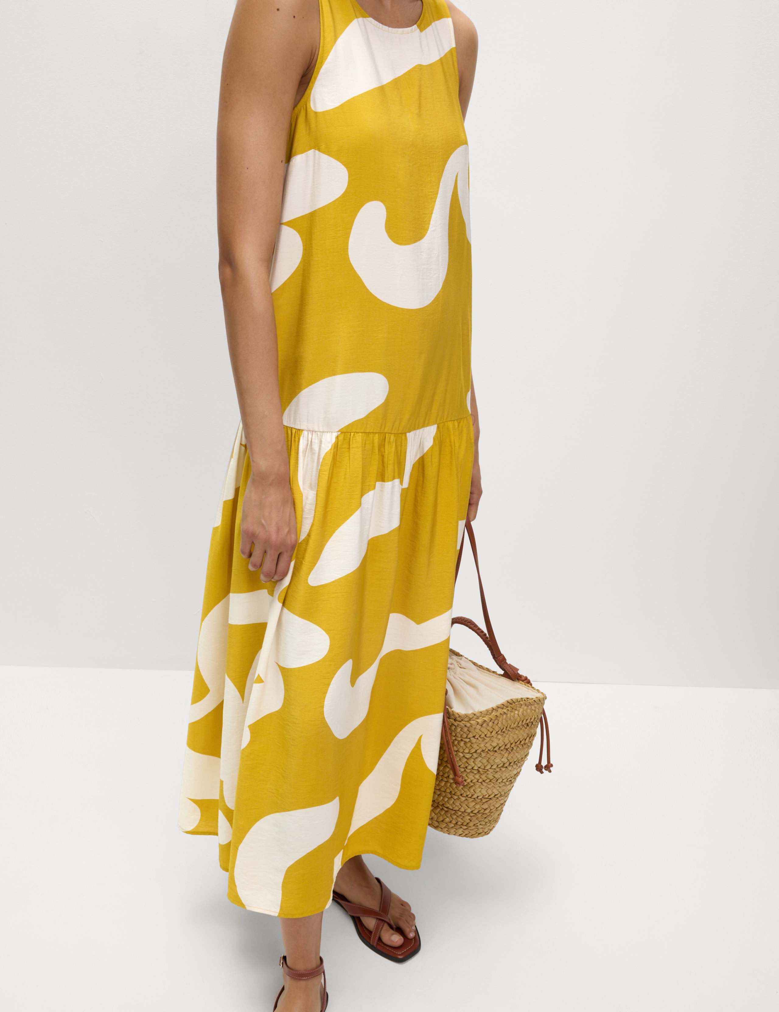 Printed Midaxi Drop Waist Dress 4 of 6
