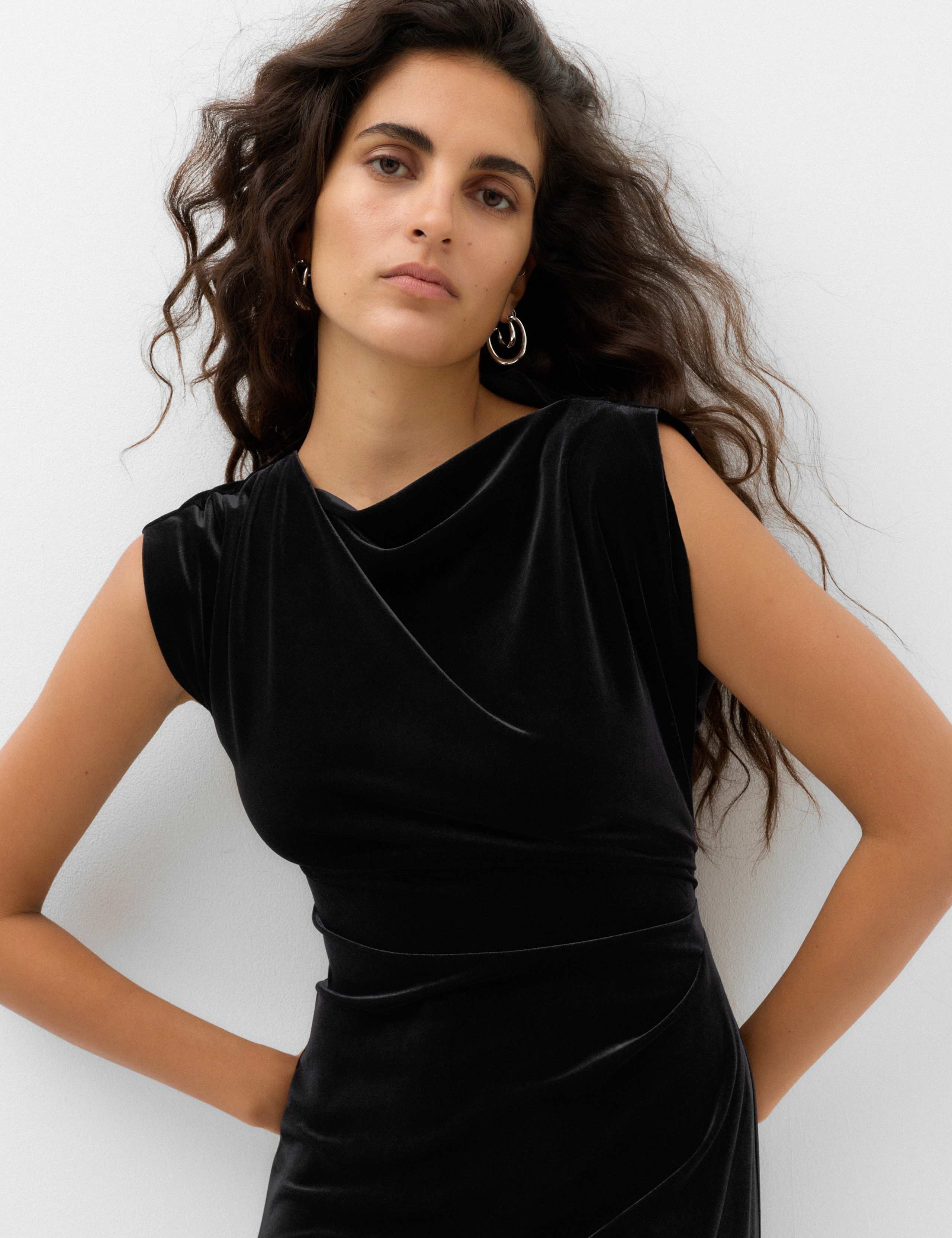 Velvet One Shoulder Midi Column Dress 3 of 6
