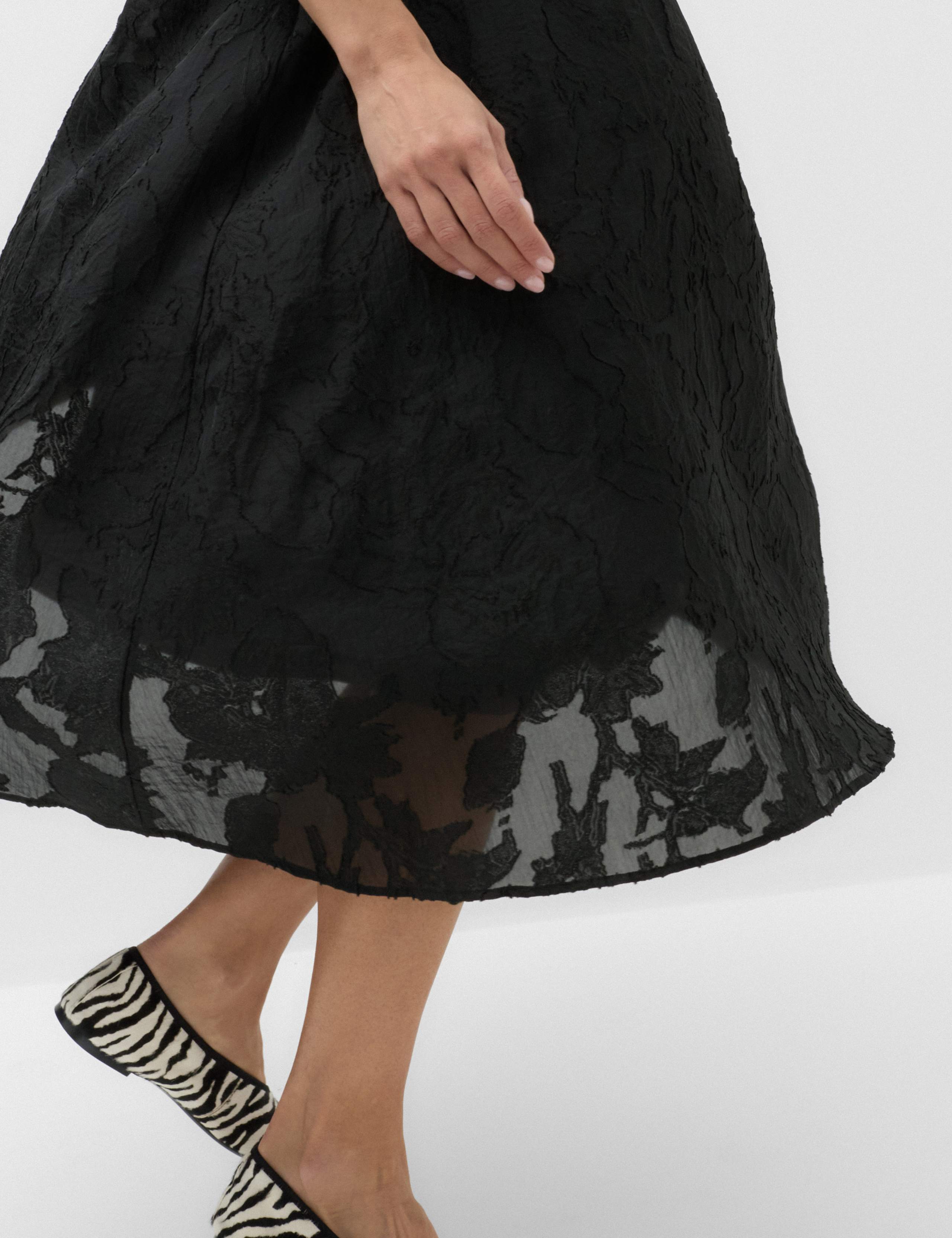 Jacquard Floral Midi Circle Skirt 3 of 6