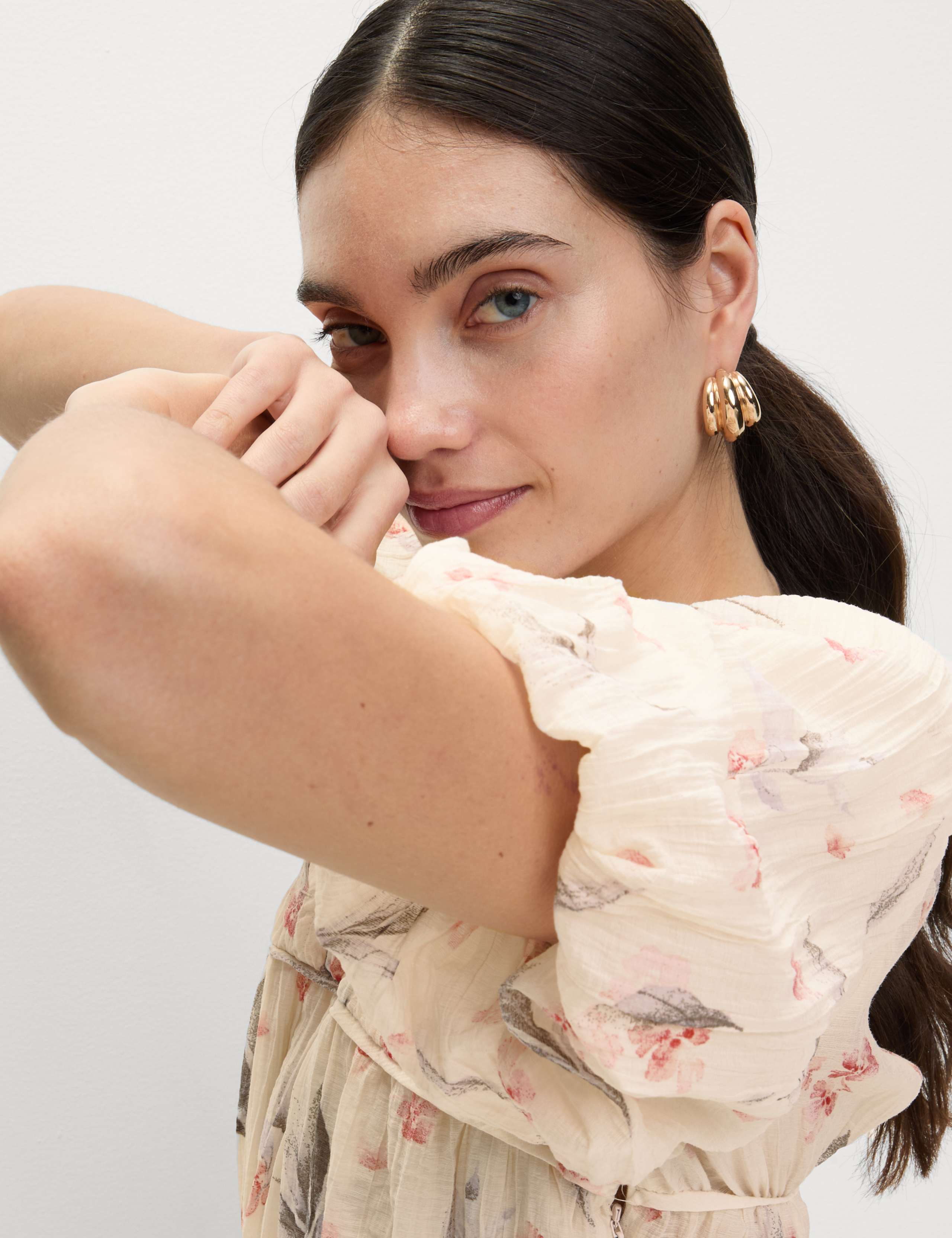 Lyocell Rich Floral V-Neck Mini Waisted Dress 3 of 4