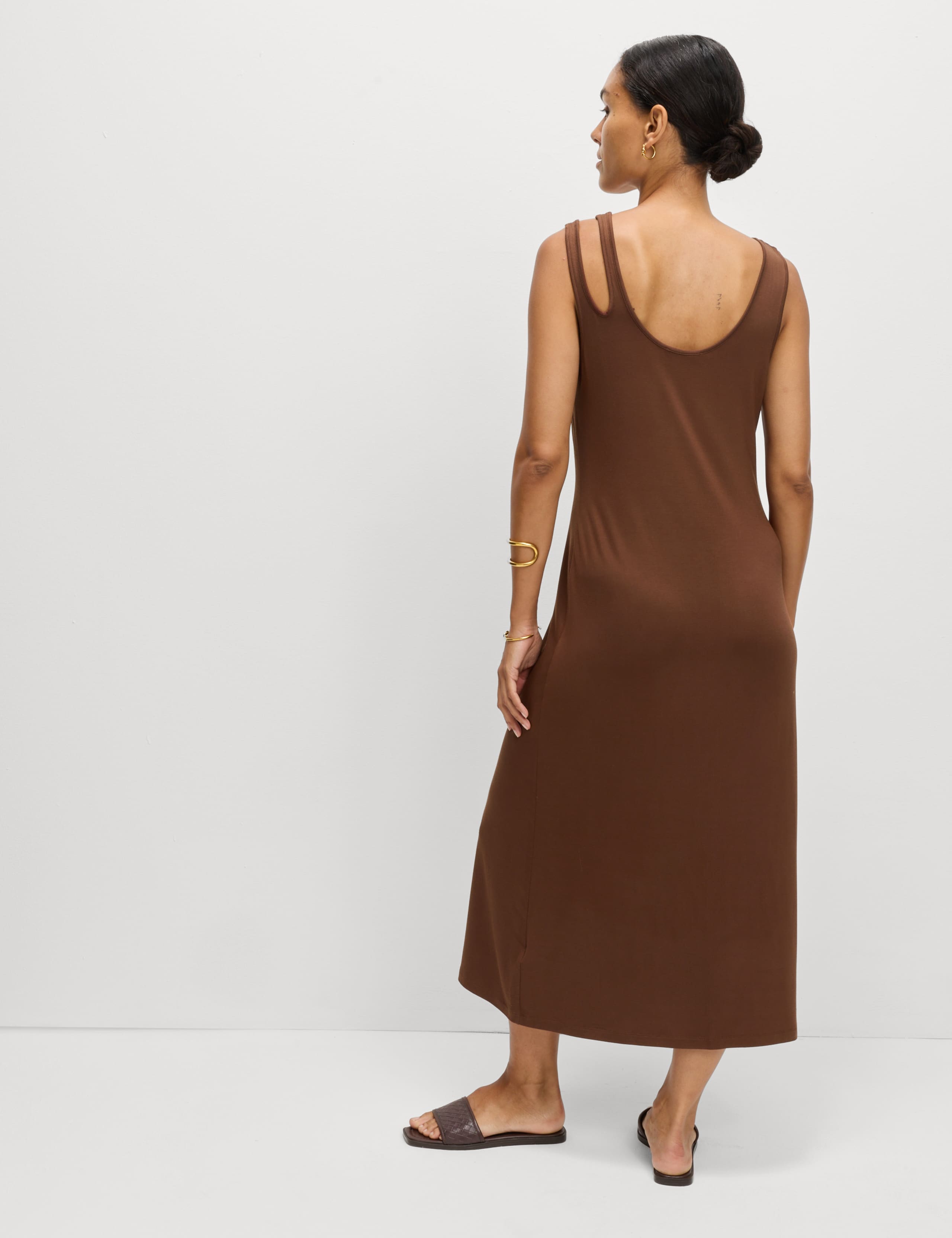 Jersey Scoop Neck Midi Column Dress 5 of 5