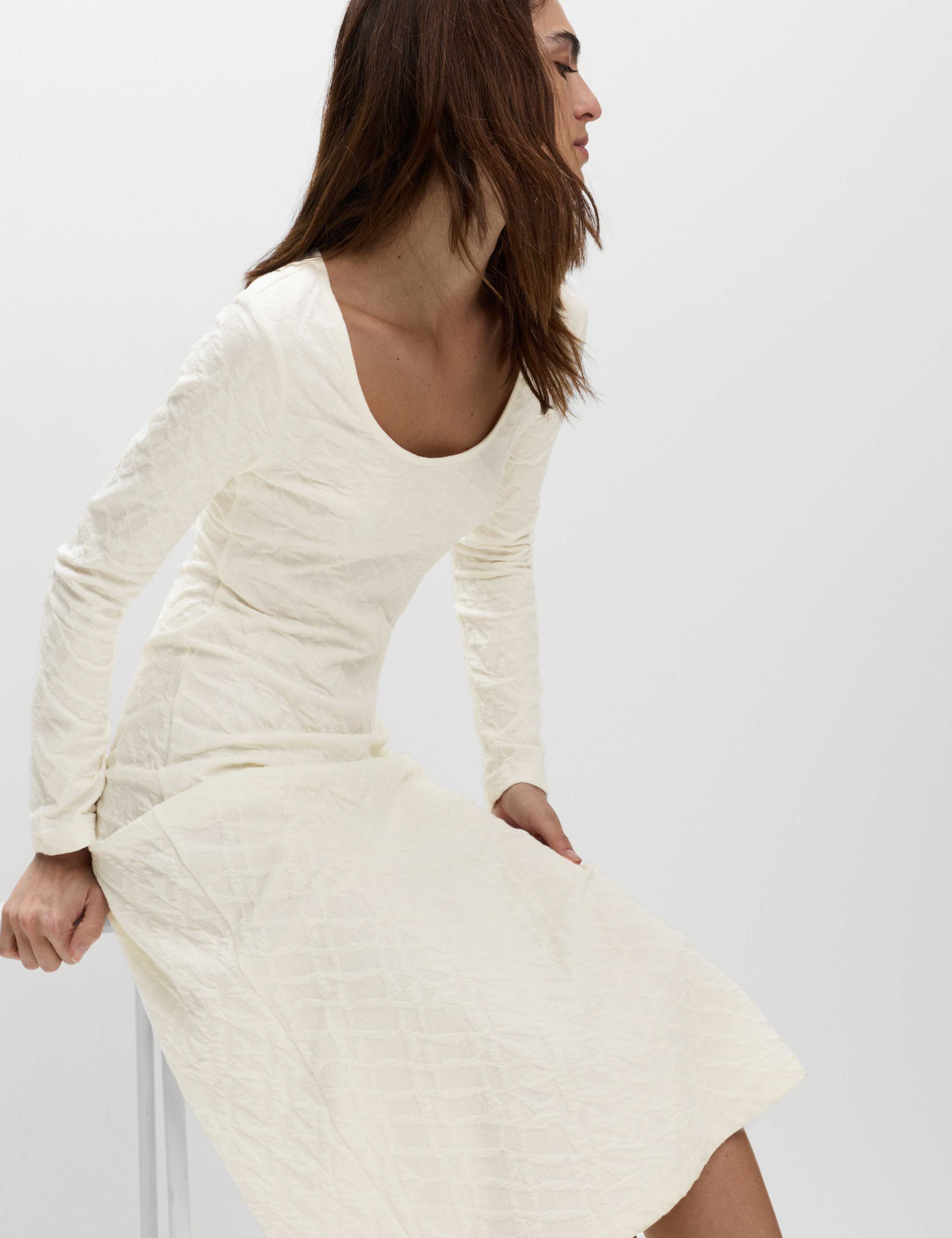 Jersey Textured Scoop Neck Midi Column Dress 4 of 7