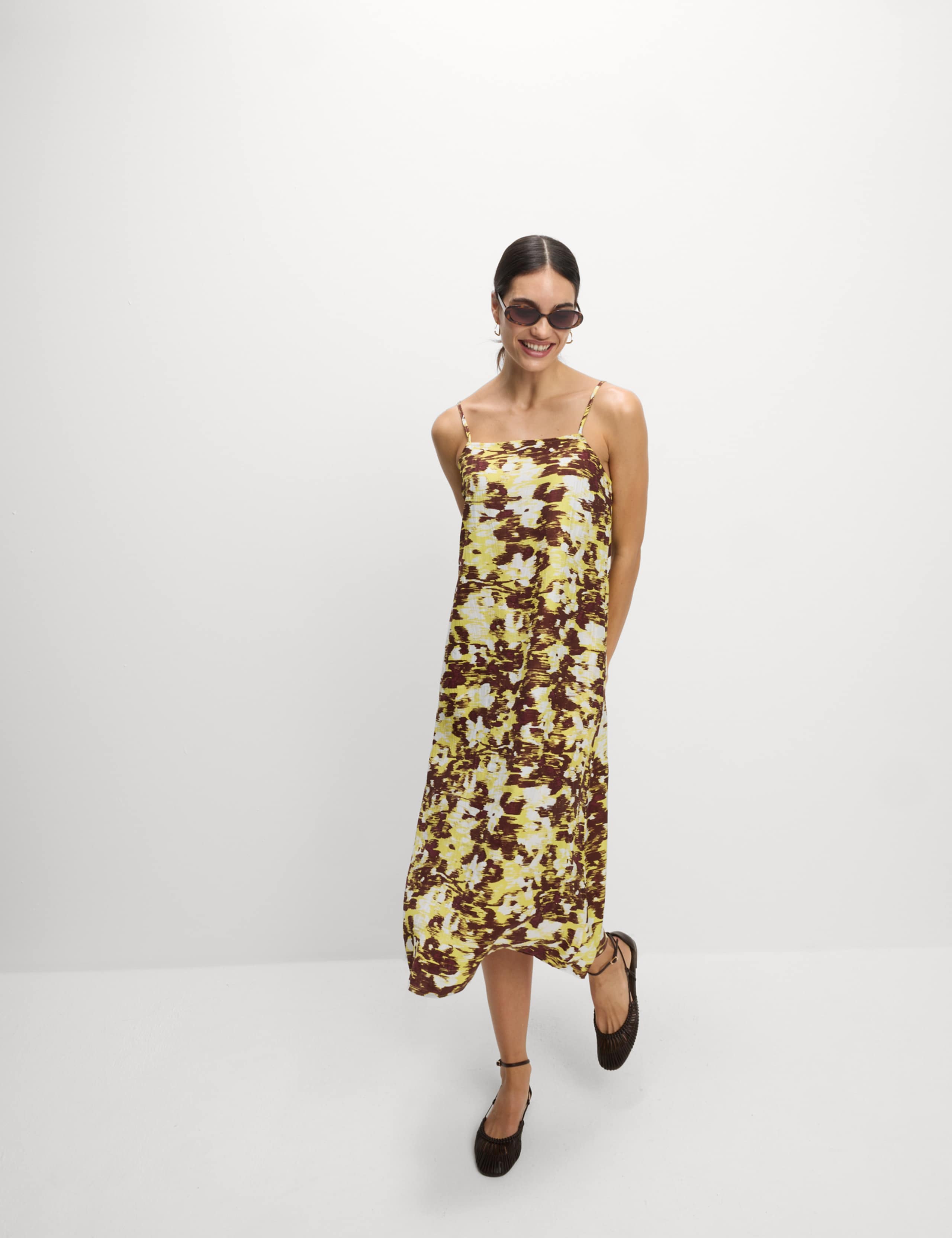 Floral Square Neck Strappy Midi Cami Dress 3 of 6