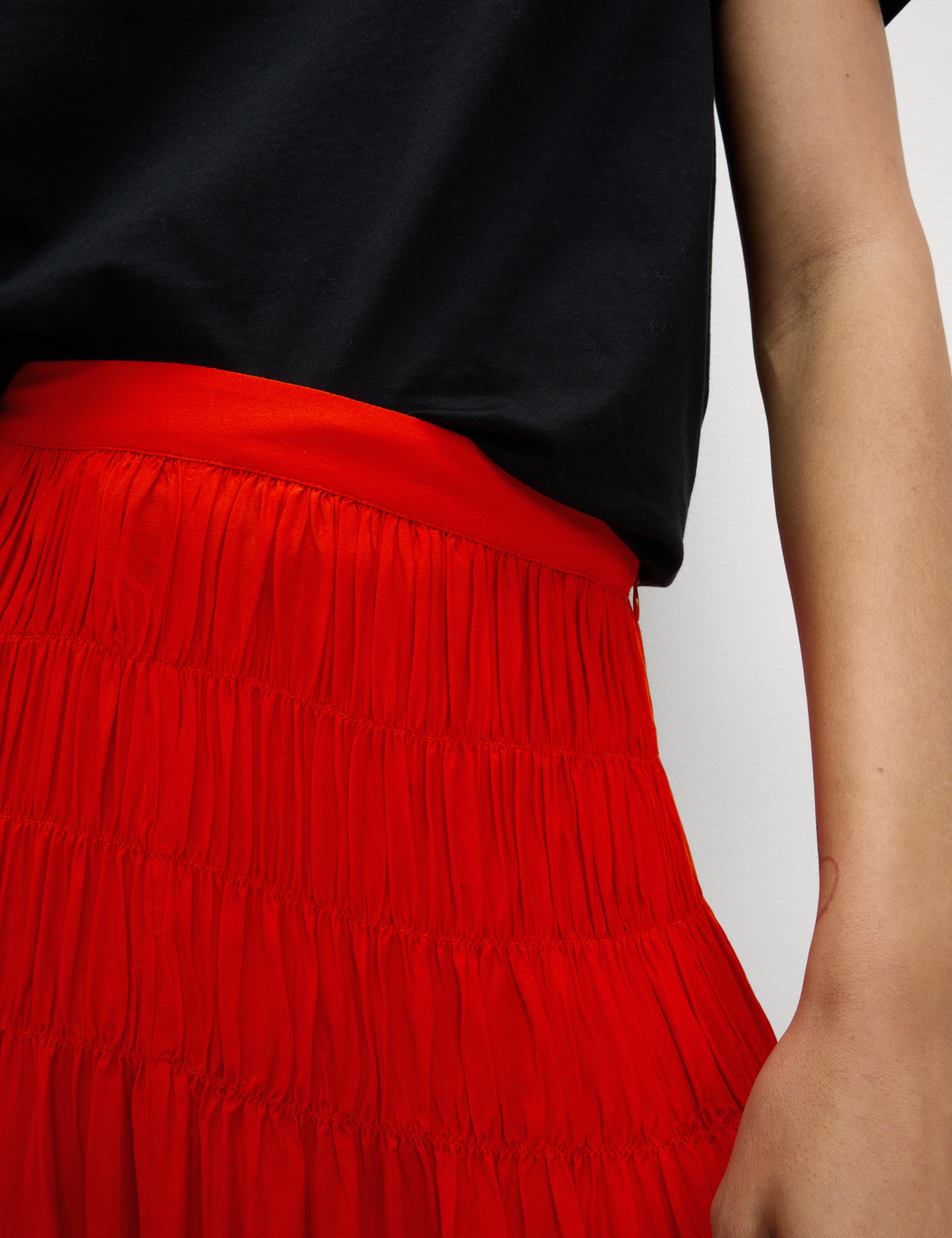 Shirred Midaxi Tiered Skirt 4 of 7