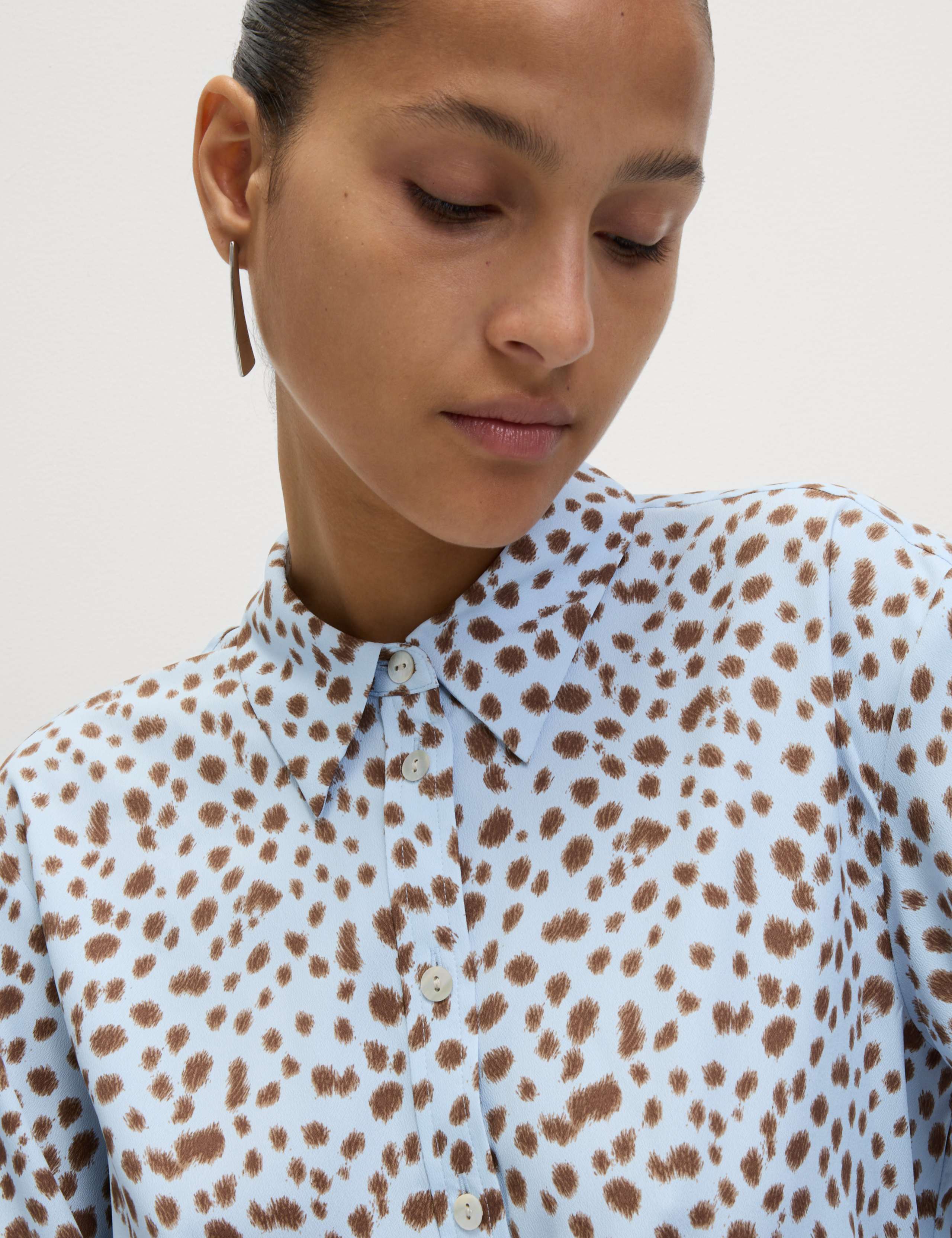 Printed Collared Button Through Shirt 3 of 5