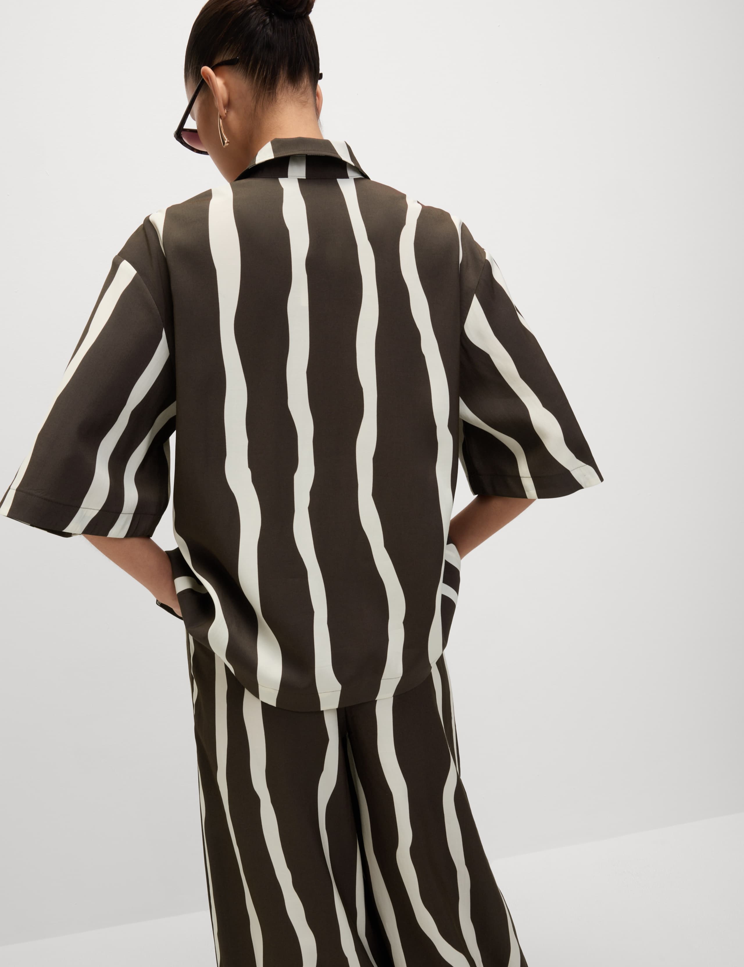 Printed Collared Oversized Resort Shirt 5 of 6