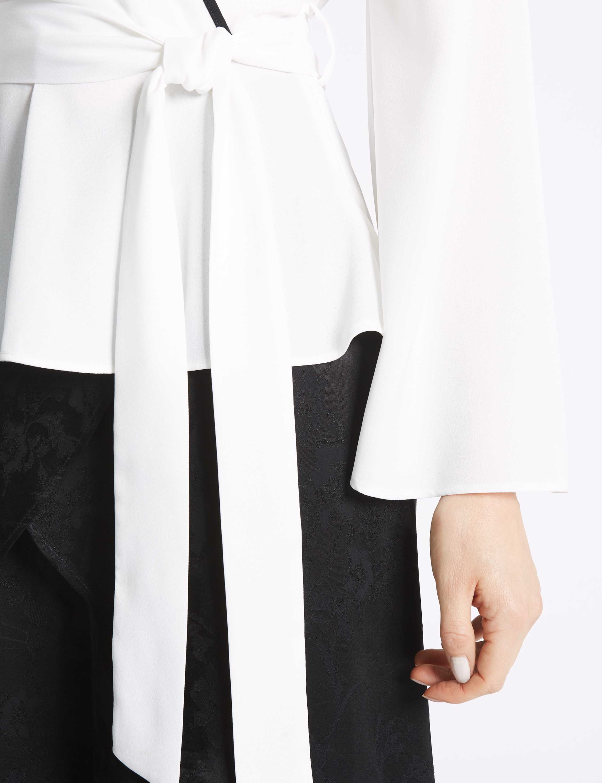 V-Neck Long Sleeve Kimono Top 5 of 5