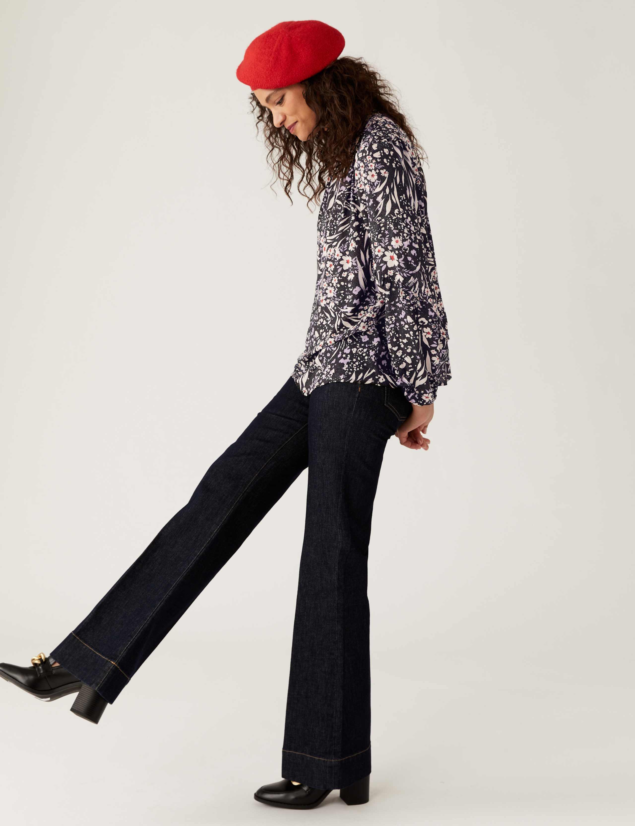 Star Print Sparkly Round Neck Blouse 6 of 6