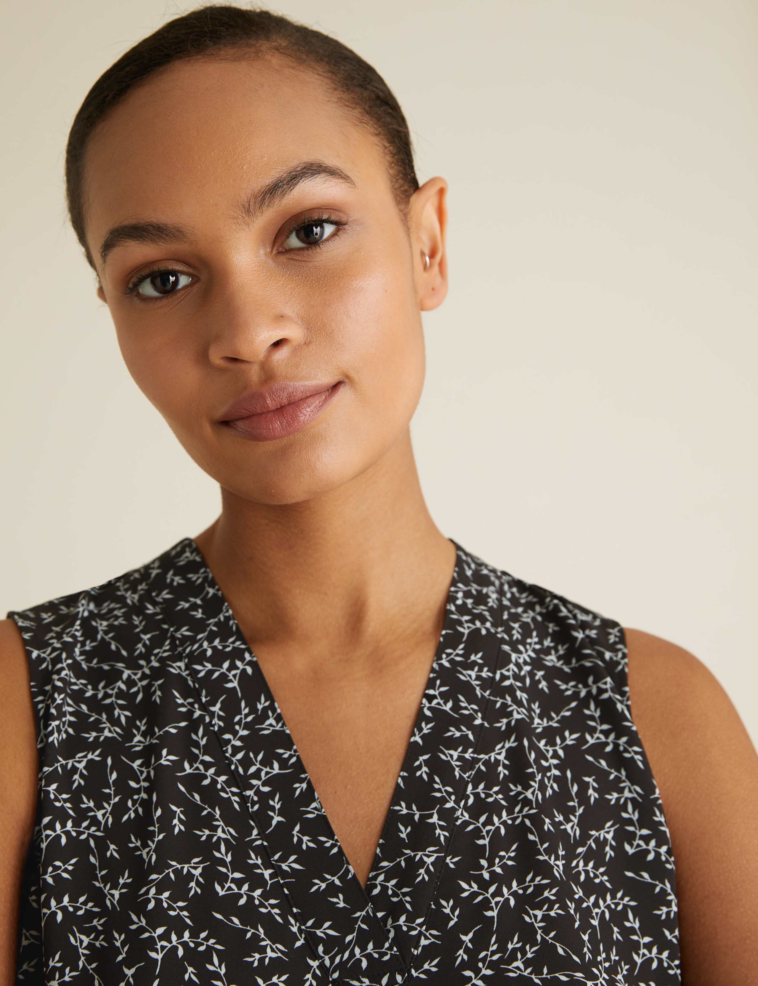 Leaf Print V-Neck Sleeveless Shell Top 5 of 5