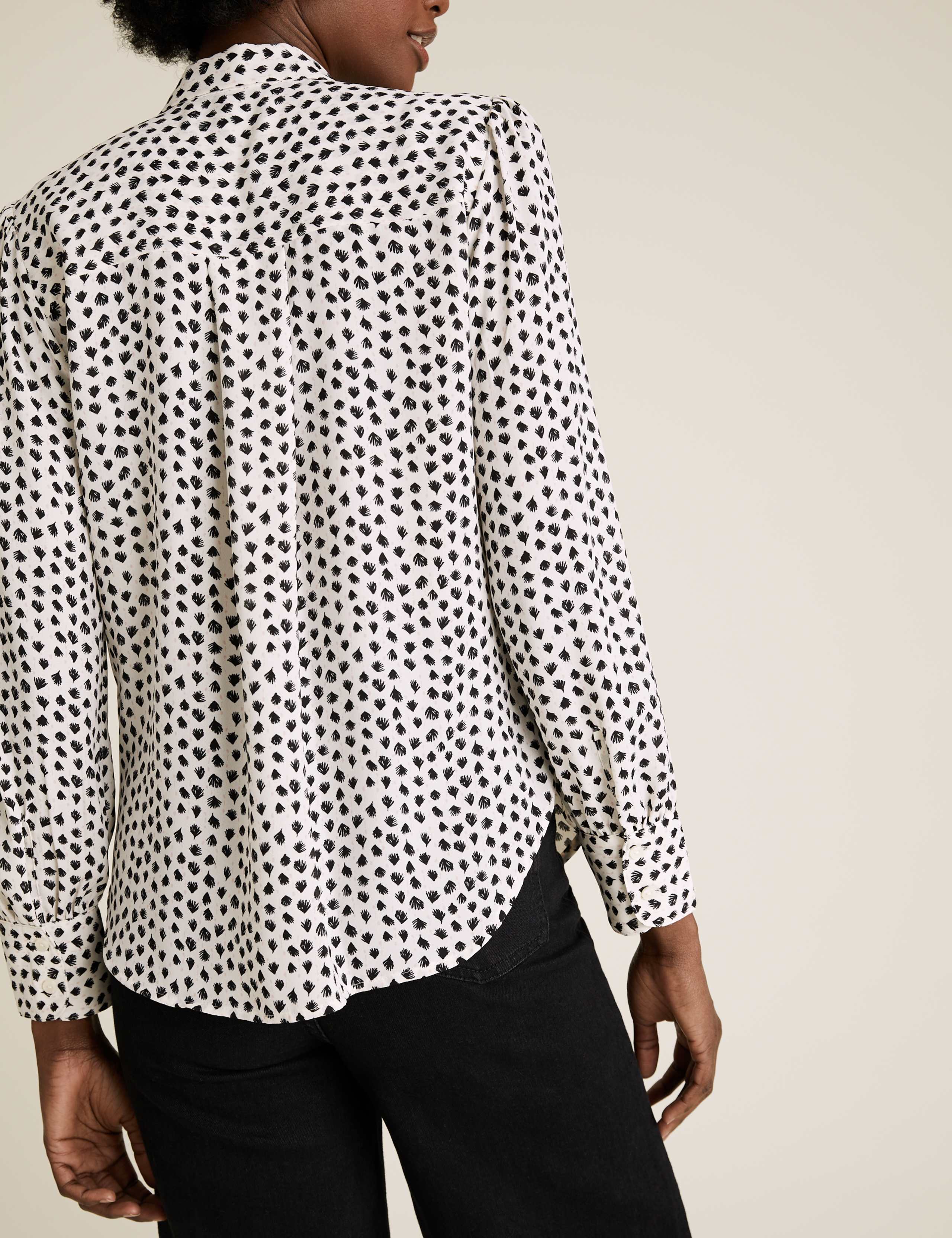 Printed Pussybow Puff Sleeve Blouse 4 of 5