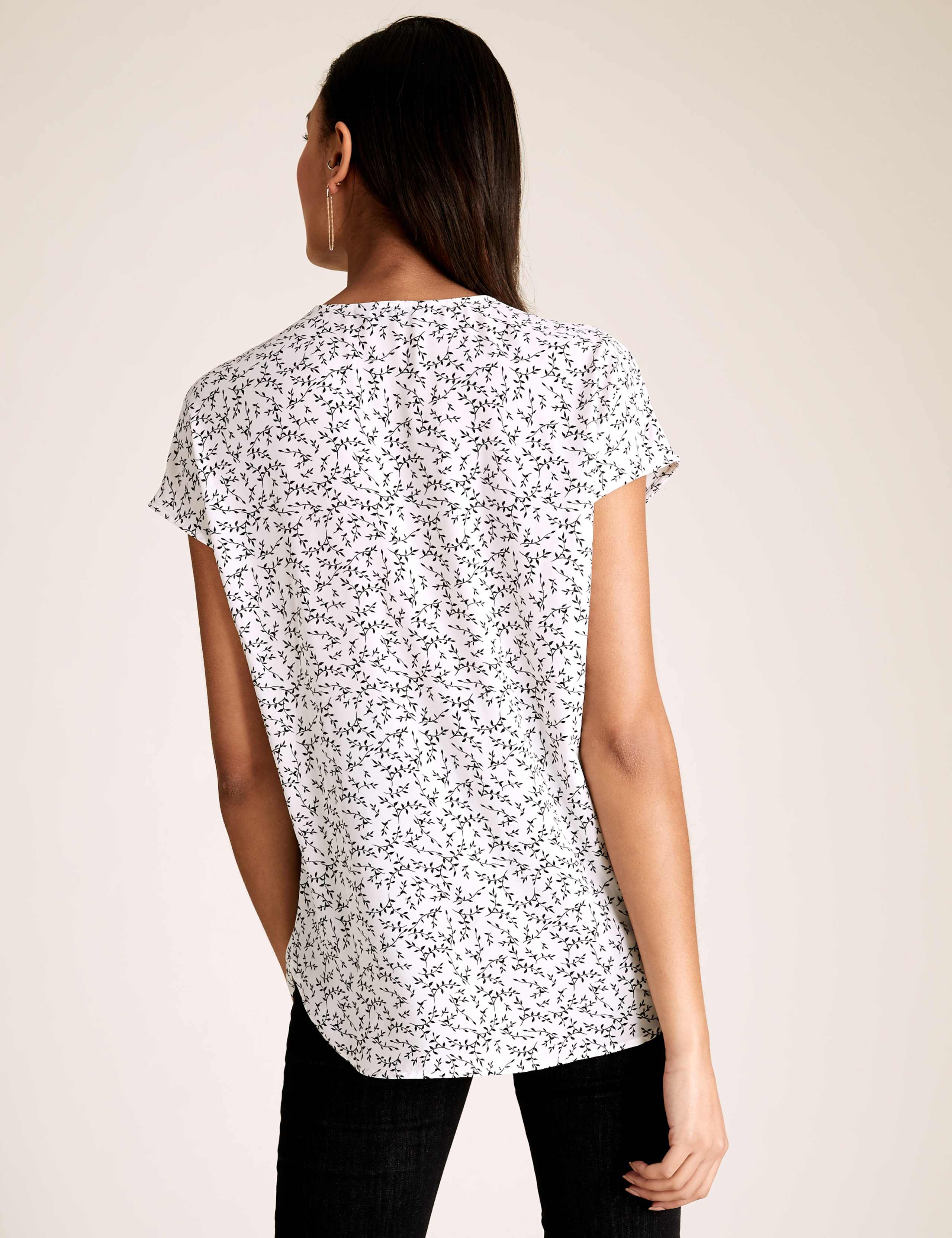 Leaf Print V-Neck Sleeveless Shell Top 5 of 5