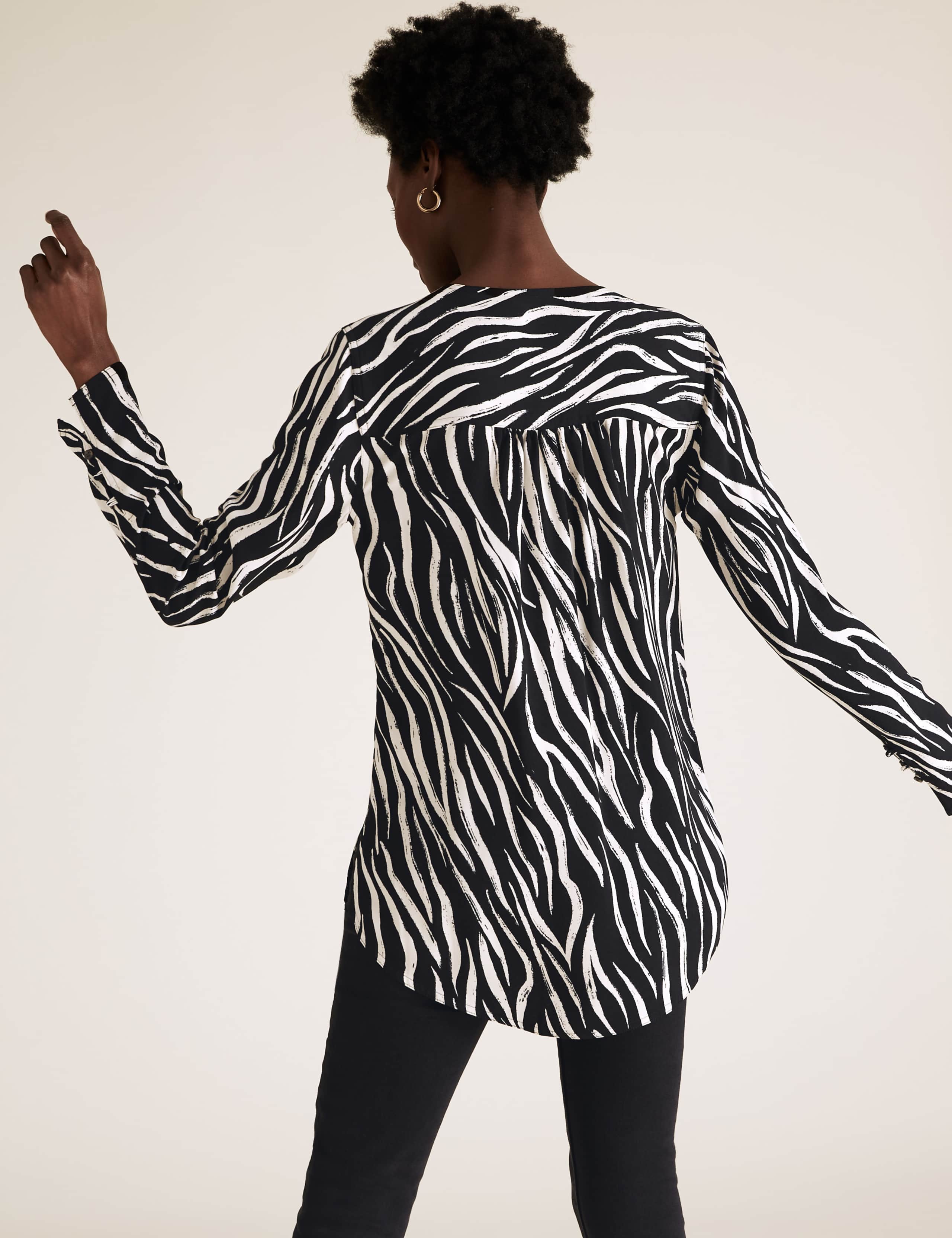 Zebra Print V-Neck Long Sleeve Tunic 4 of 4