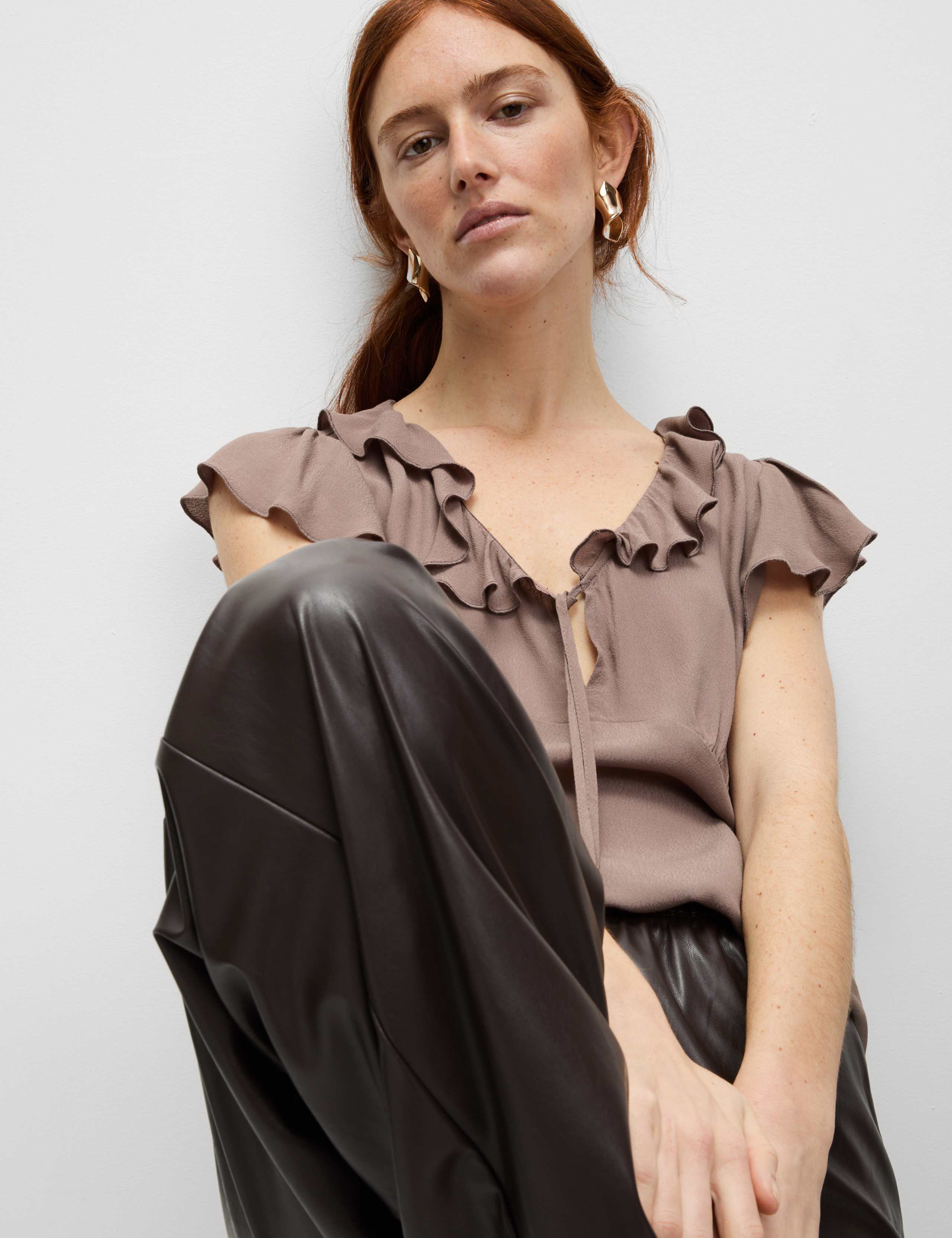 V-Neck Frill Detail Cap Sleeve Top 5 of 6