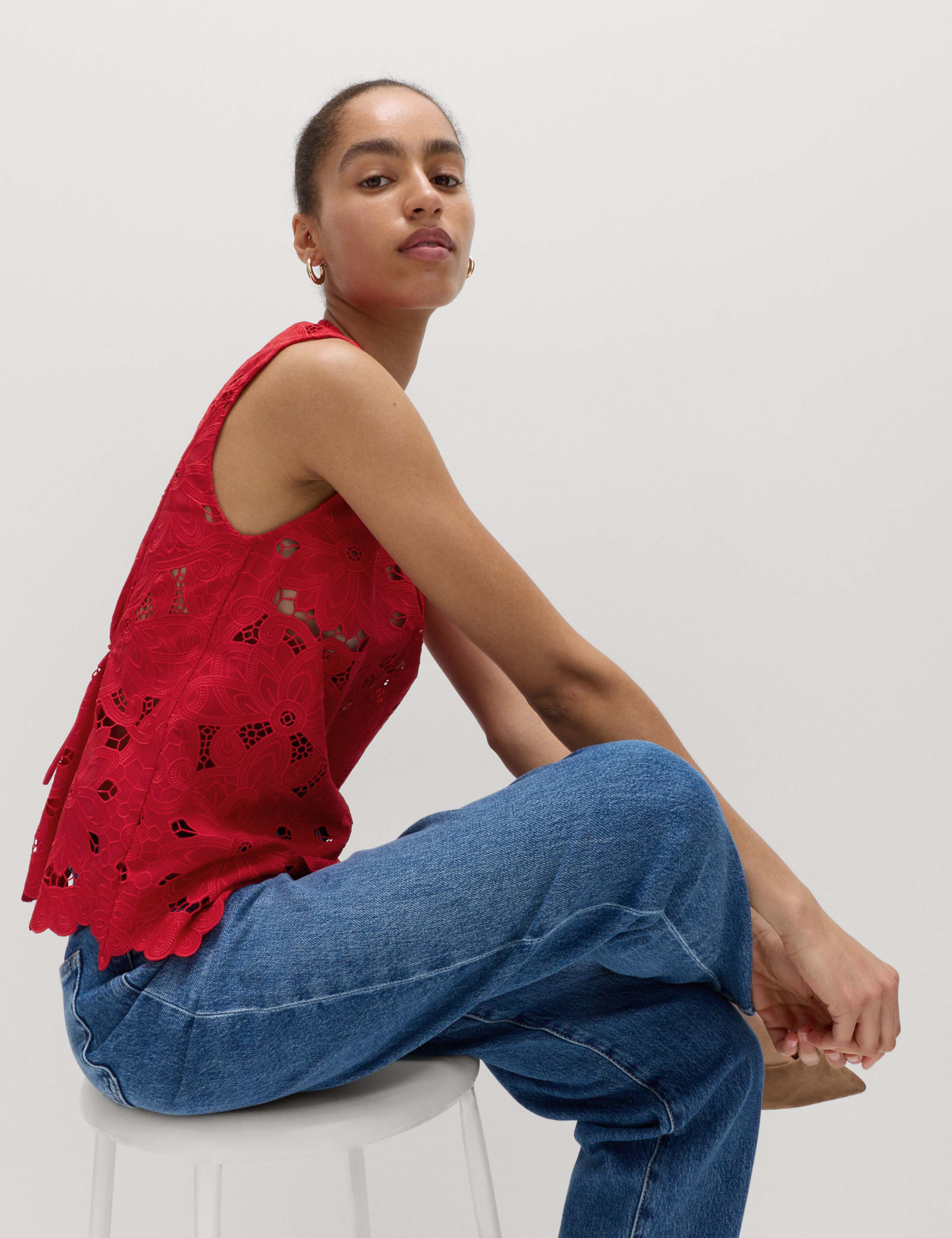 Floral V-neck Cutwork Detail Waistcoat 3 of 6