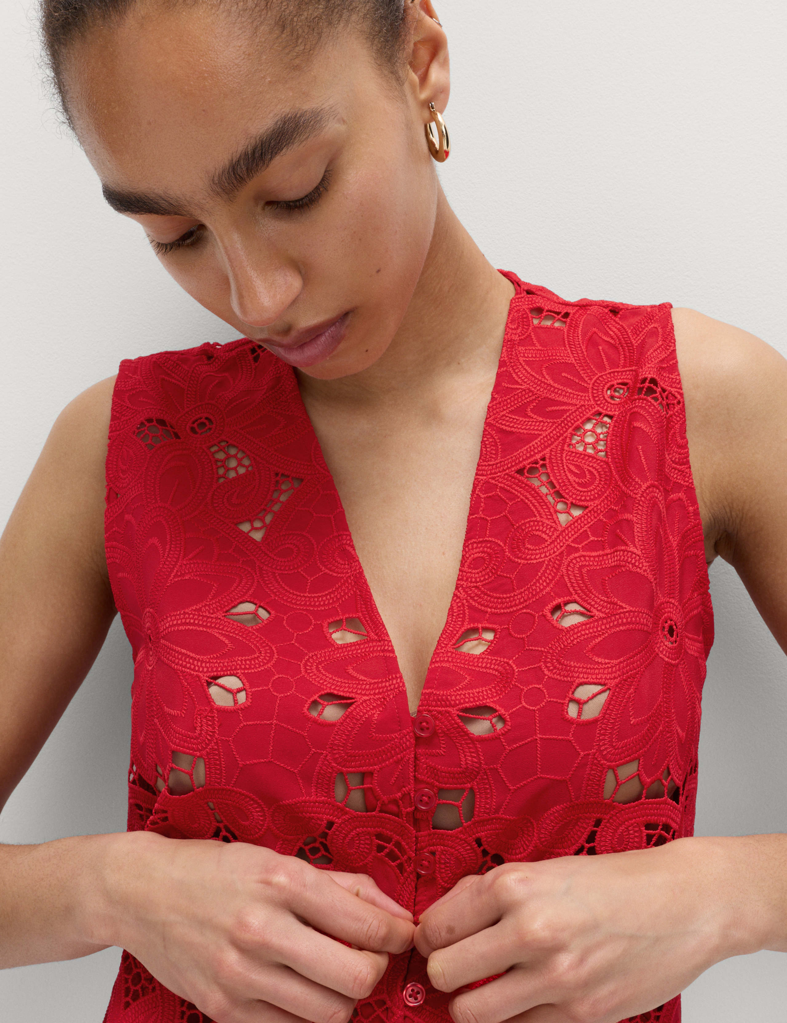 Floral V-neck Cutwork Detail Waistcoat 5 of 6