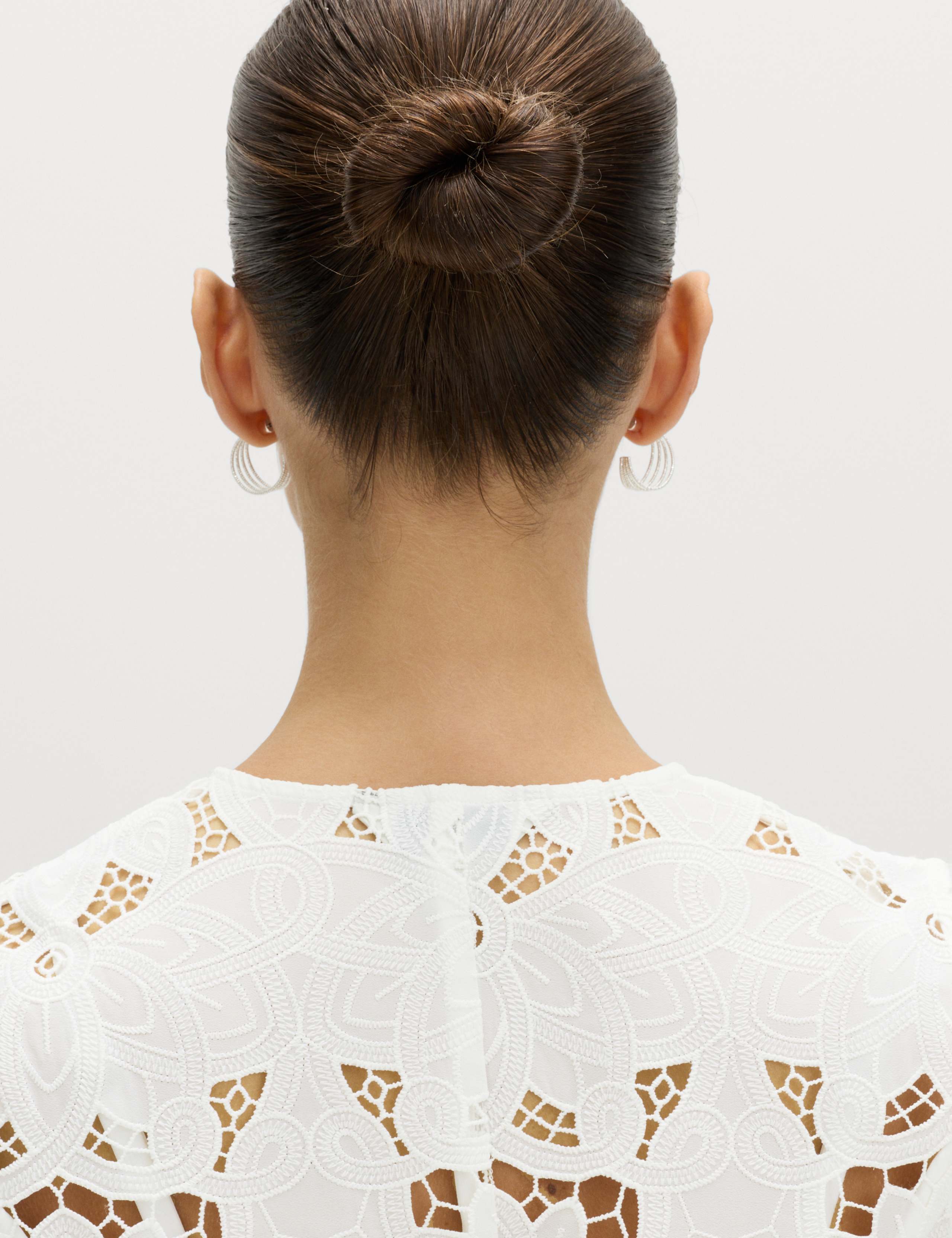 Floral V-neck Cutwork Detail Waistcoat 3 of 6