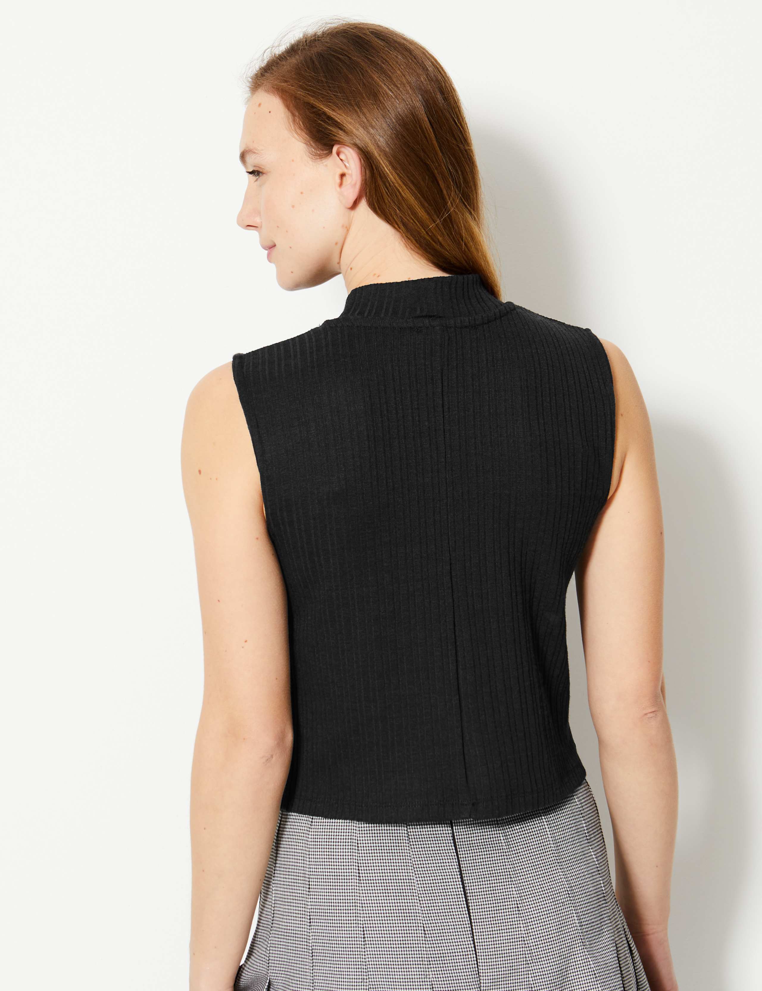 Ribbed Cropped Regular Fit Tank Top 4 of 4