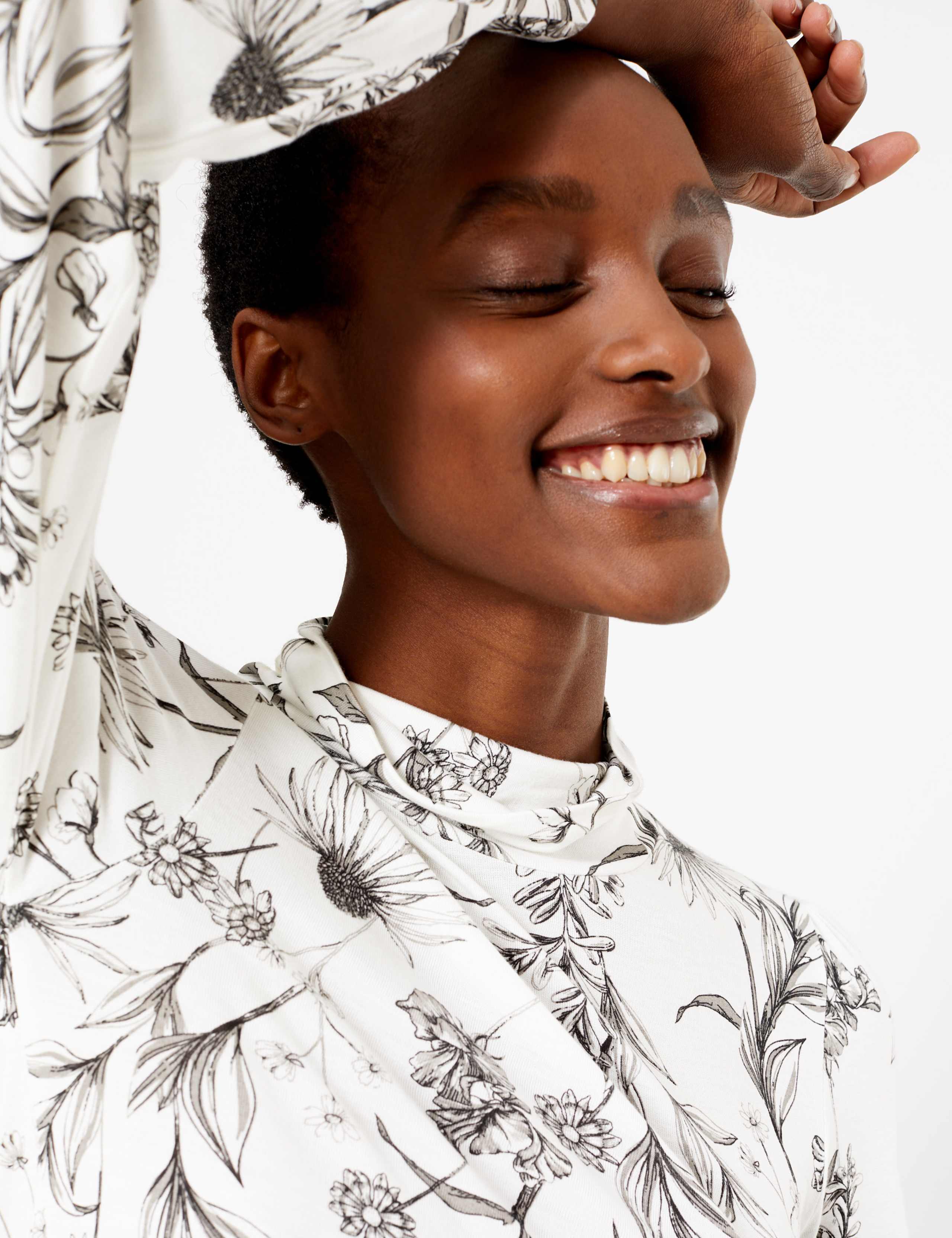 Floral Print Fitted Long Sleeve Top 3 of 5