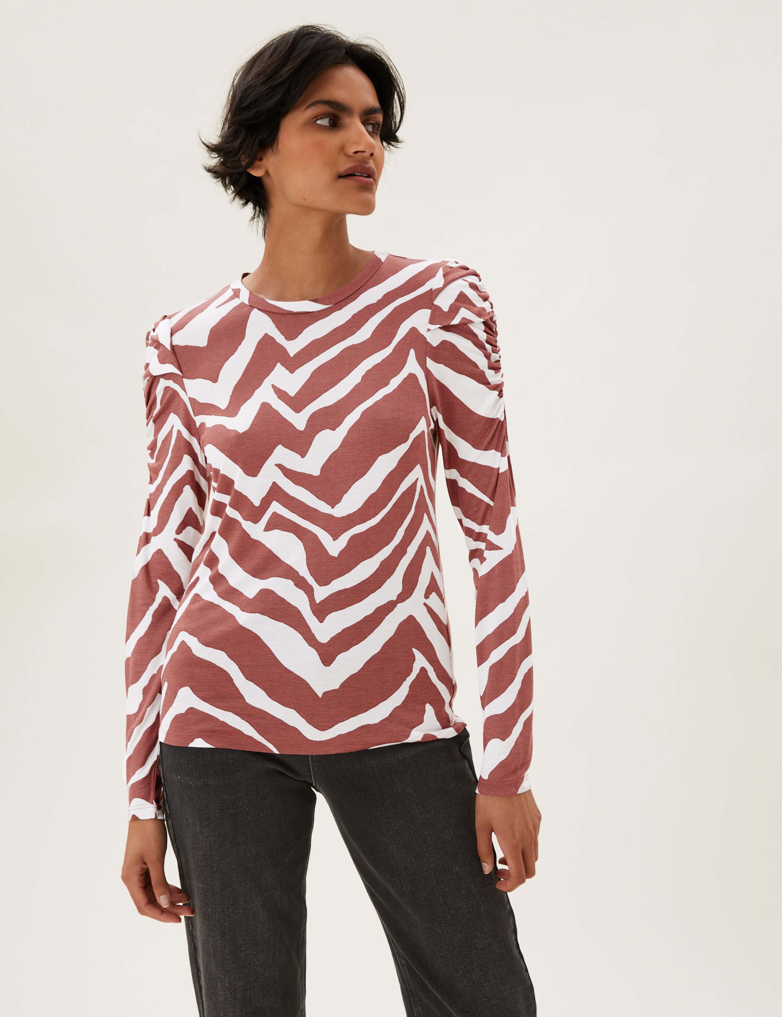 Animal Print Crew Neck Puff Sleeve Top 5 of 5