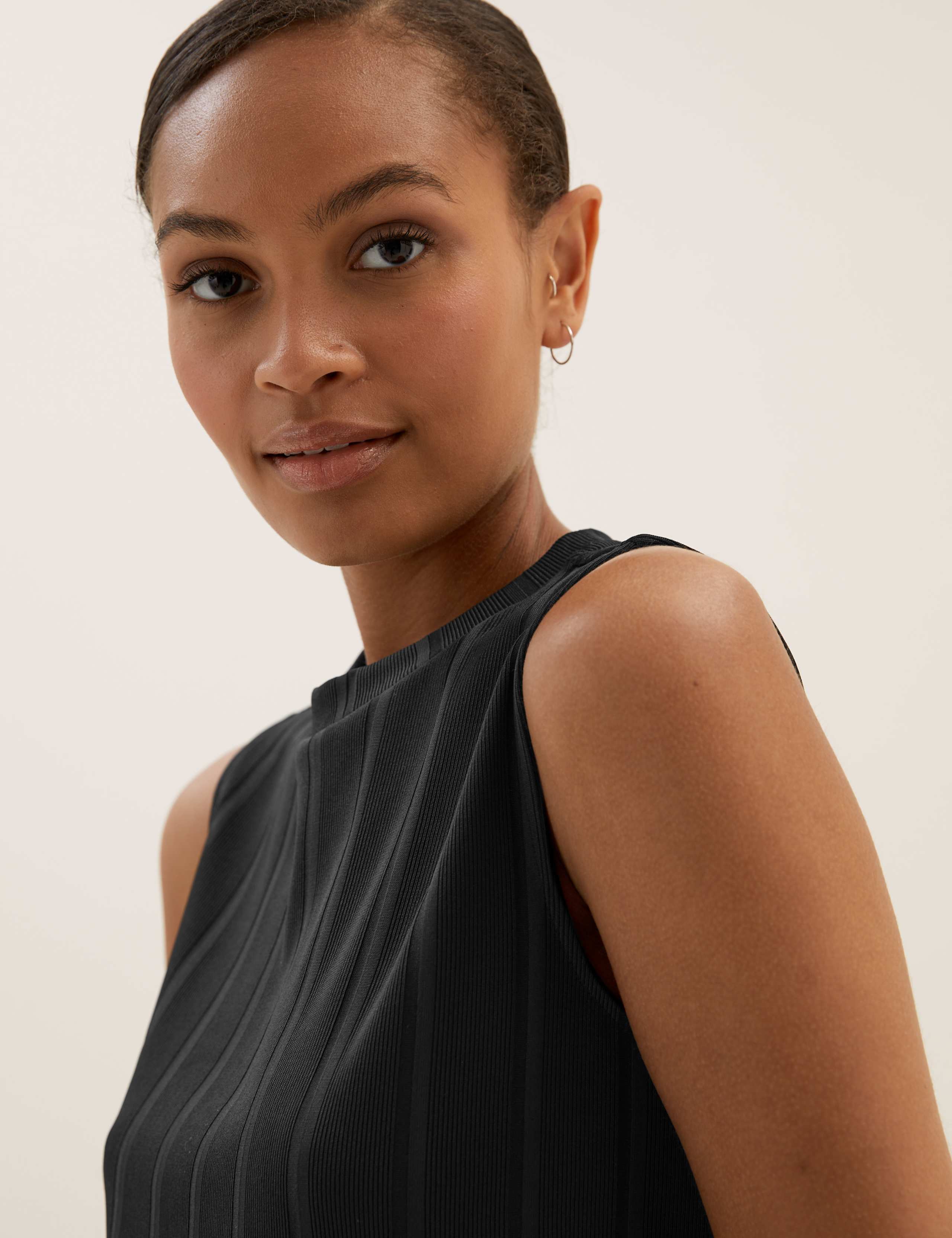 Jersey Ribbed Crew Neck Sleeveless Vest 4 of 5