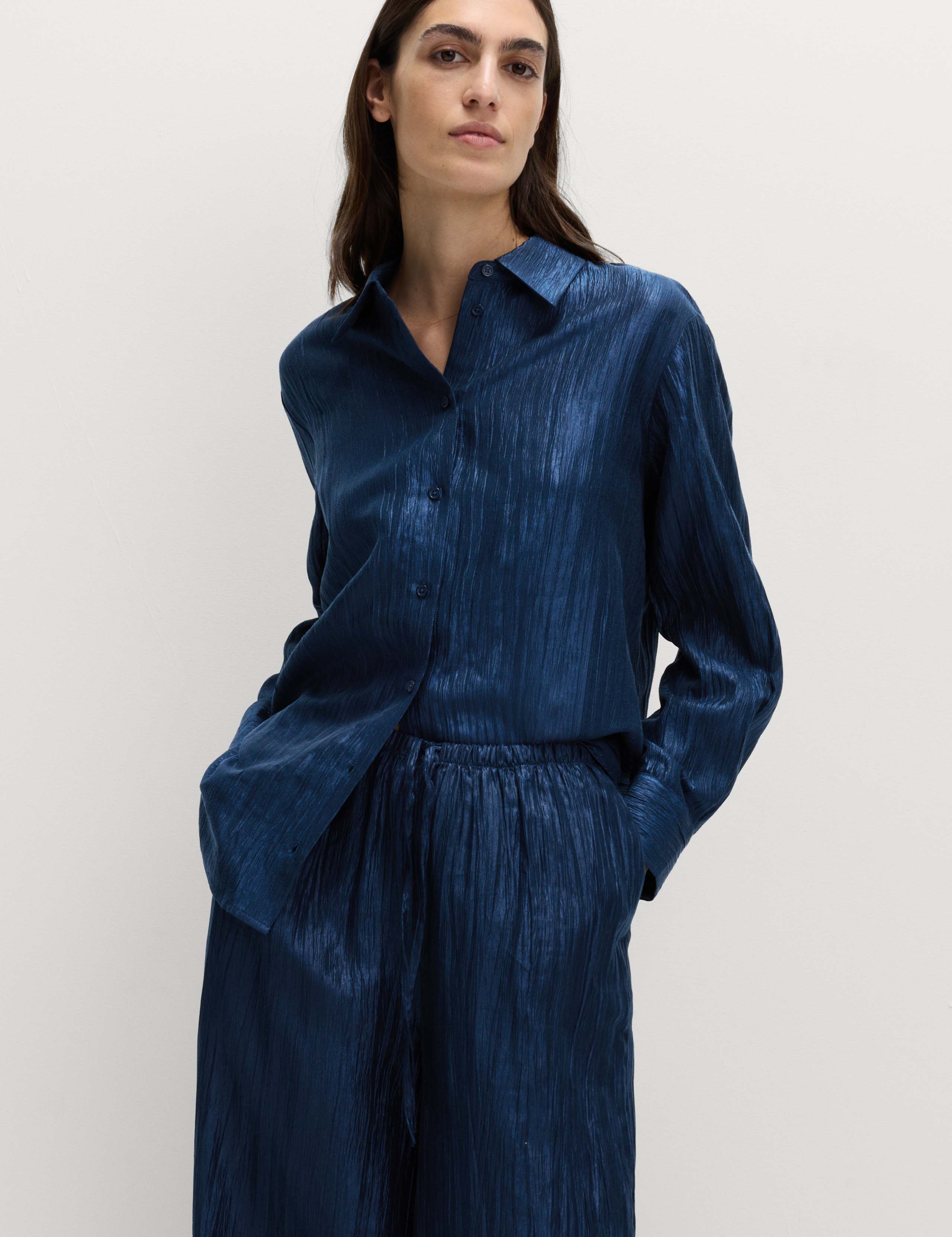 Lyocell Rich Crinkle Collared Shirt 1 of 6