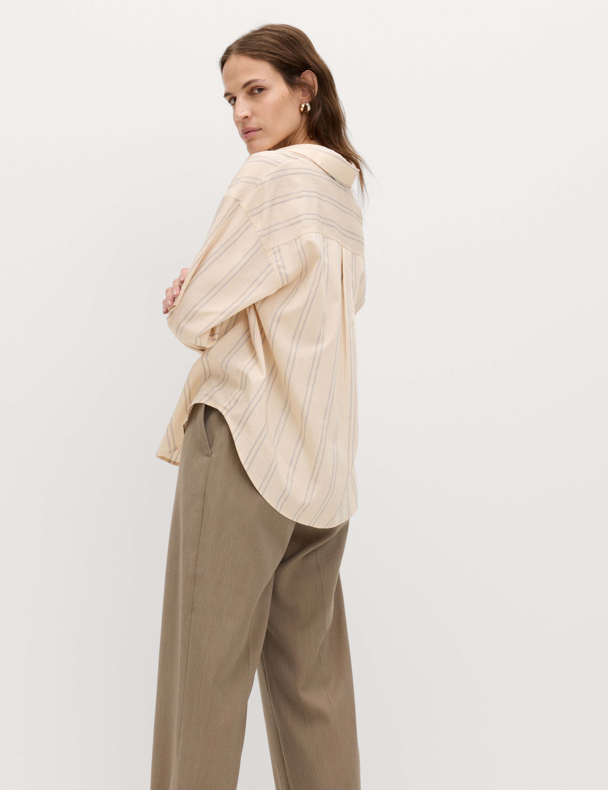 Striped Collared Shirt with Linen 3 of 7