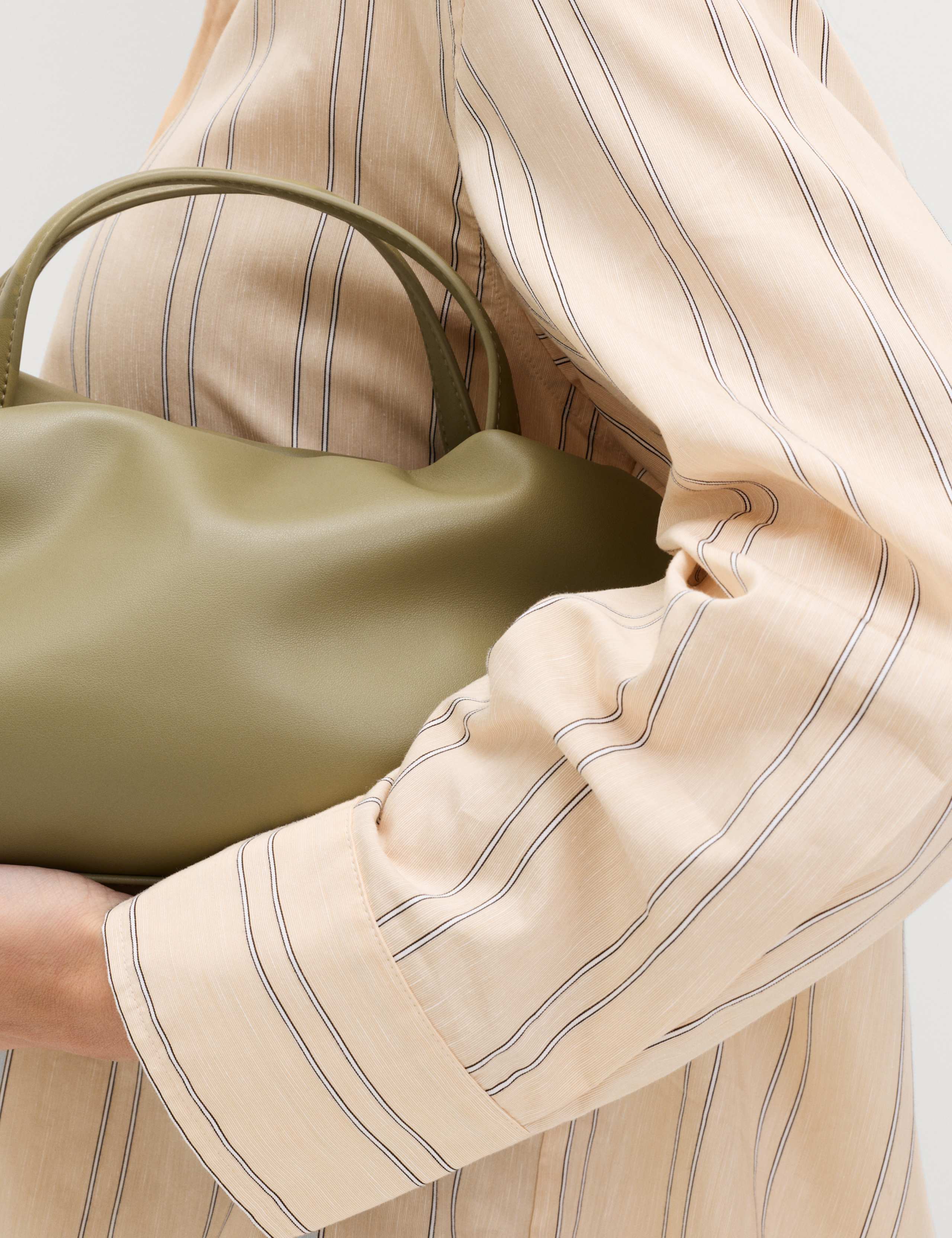 Striped Collared Shirt with Linen 7 of 7