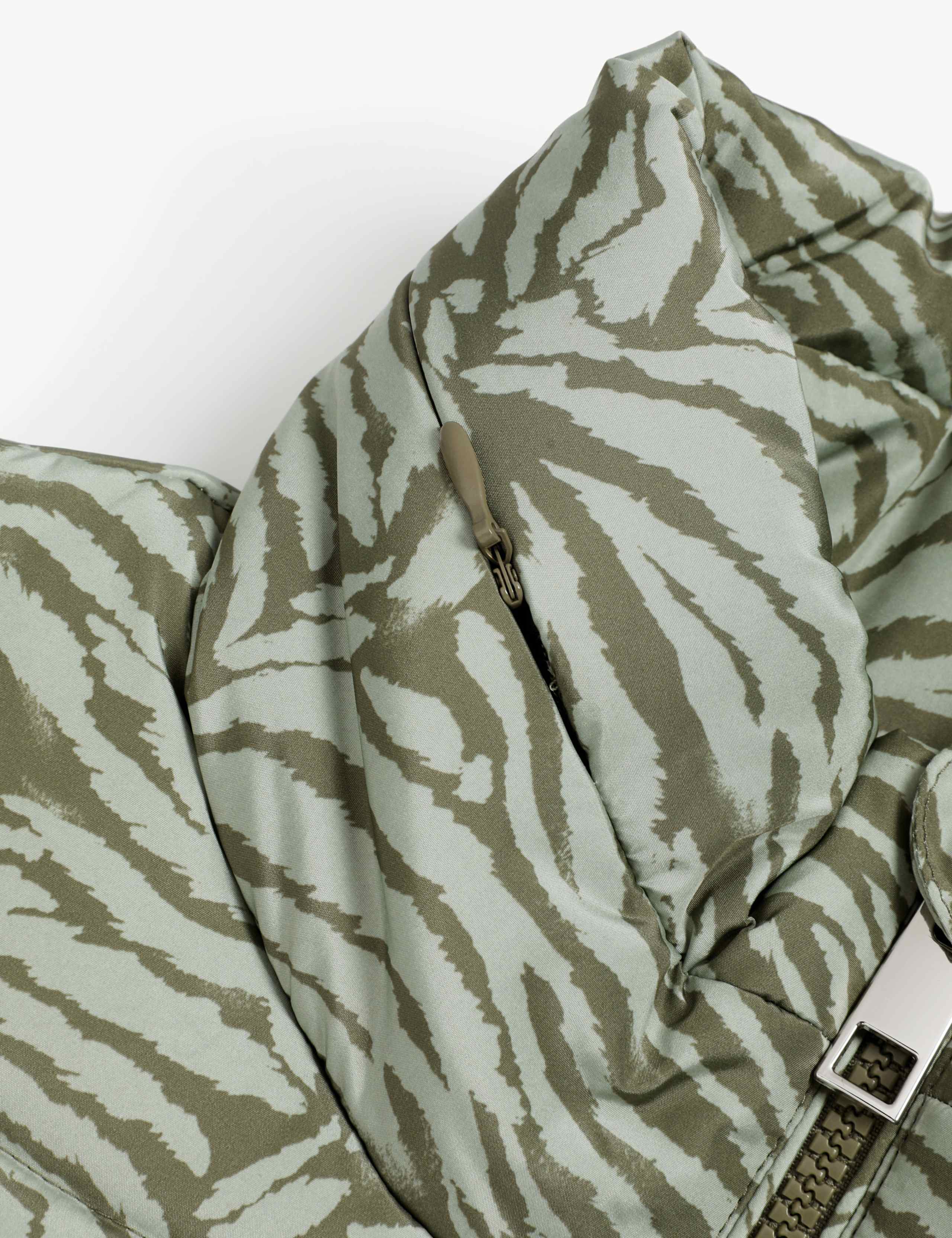 Recycled Thermowarmth™ Printed Jacket 8 of 8