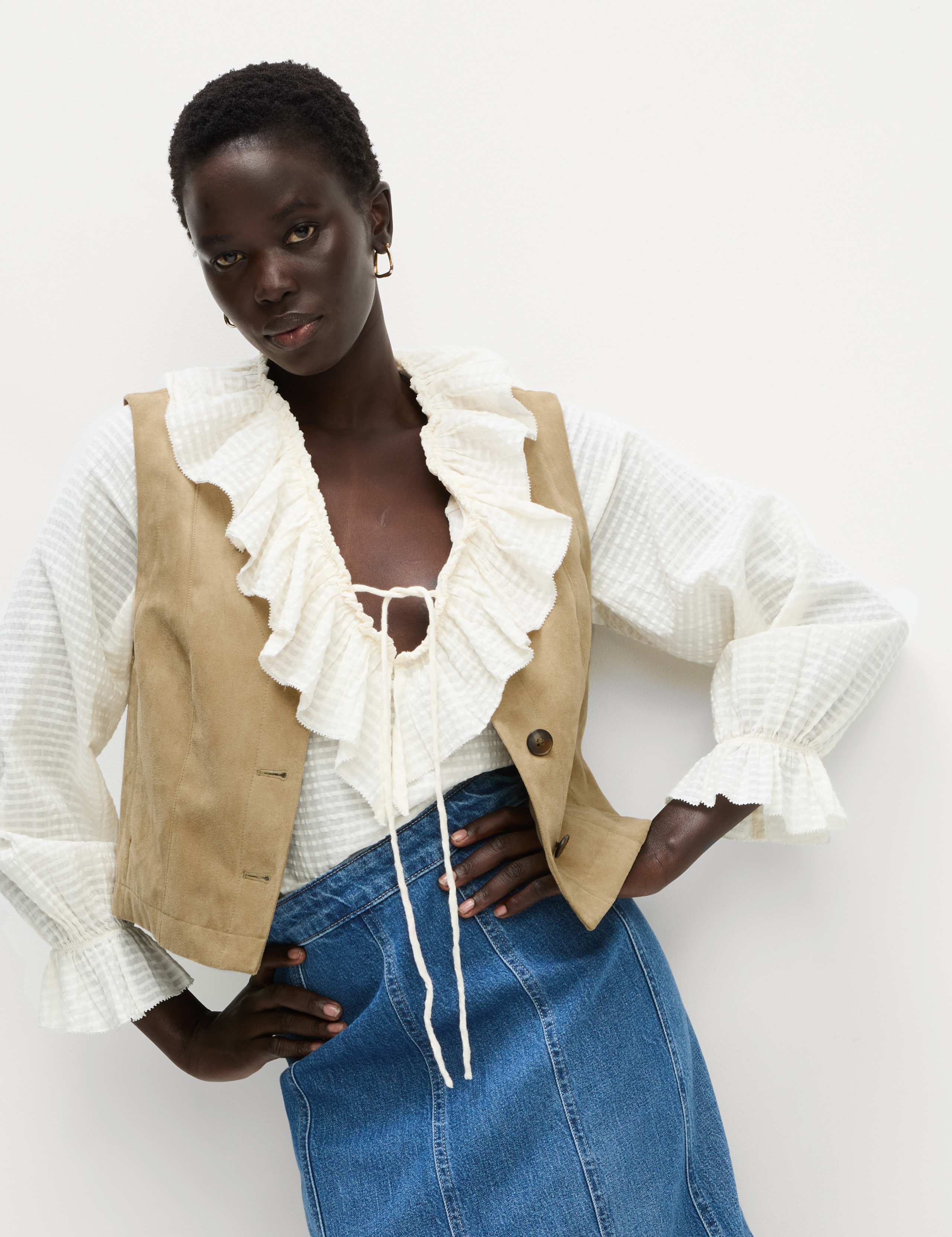 Suedette Short Gilet 1 of 6